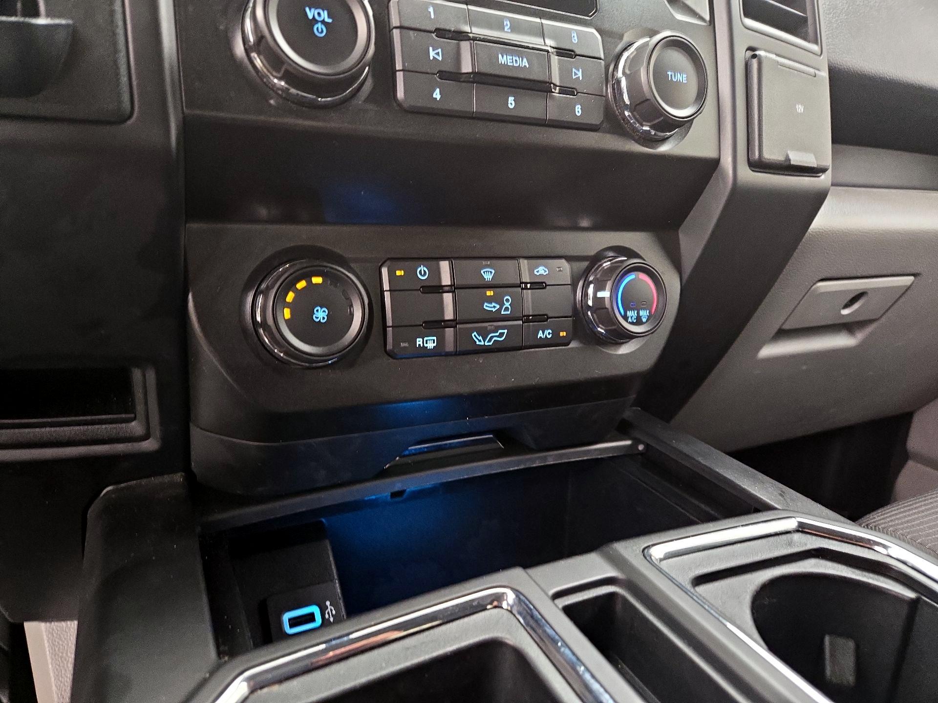 Thumbnail: 2019 Ford F-150 - 16