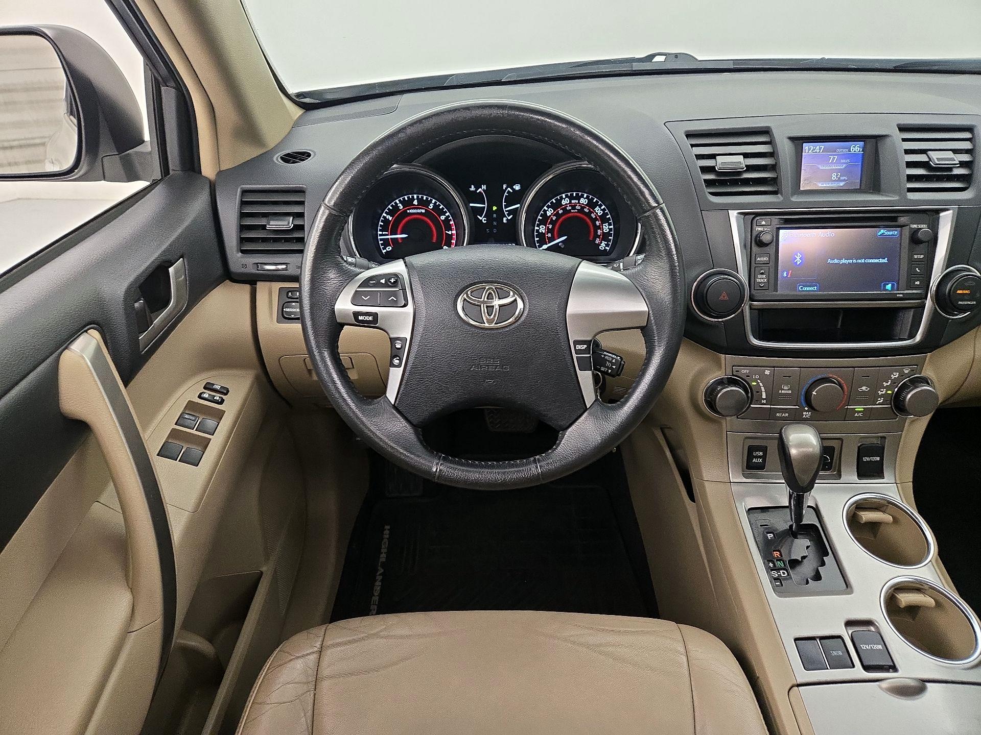 Thumbnail: 2013 Toyota Highlander - 10