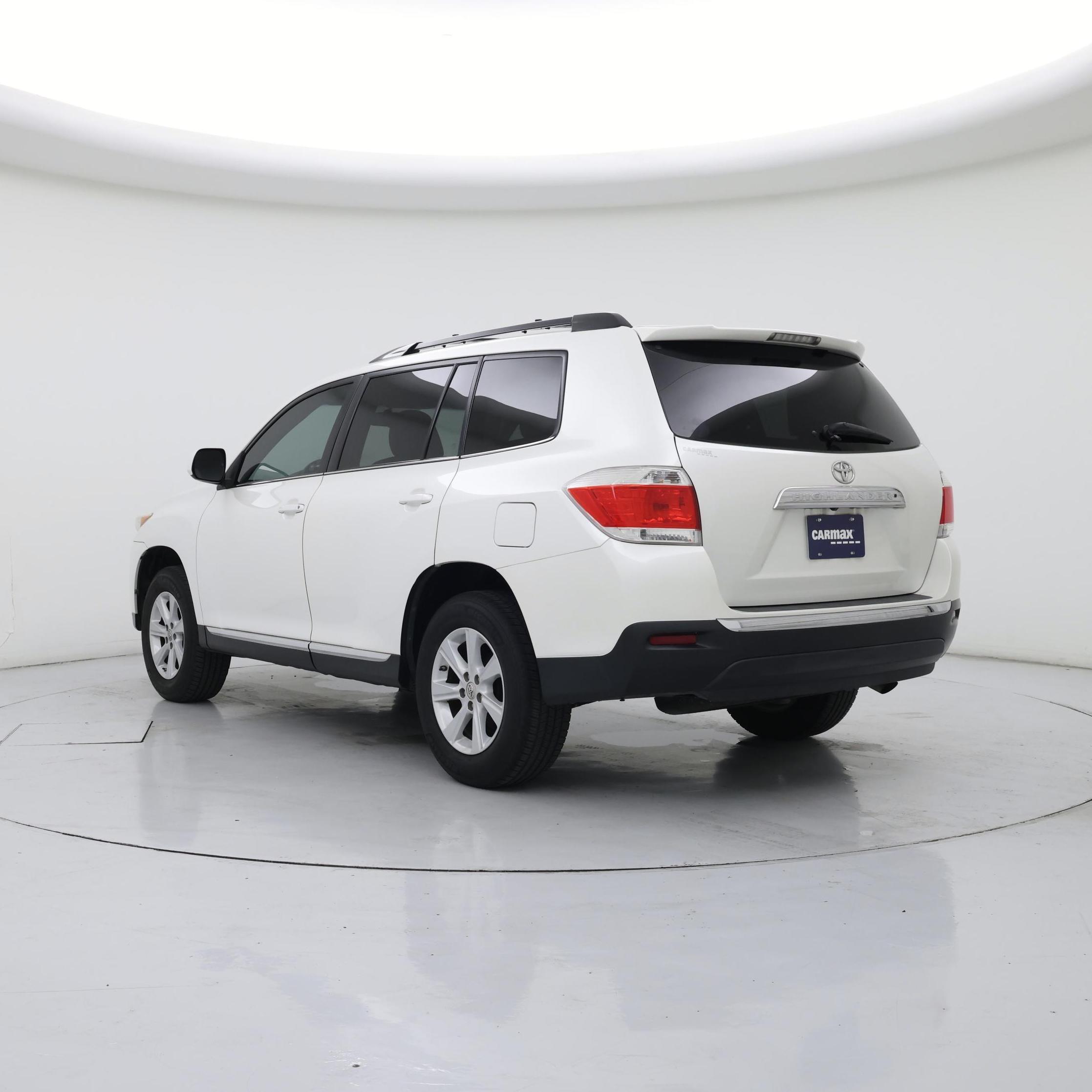 Thumbnail: 2013 Toyota Highlander - 2