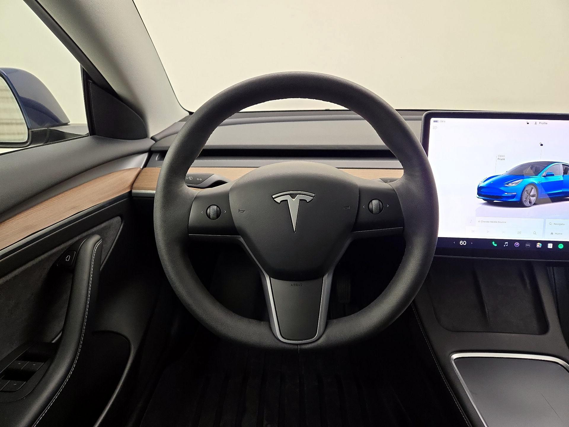 Thumbnail: 2022 Tesla Model 3 - 10