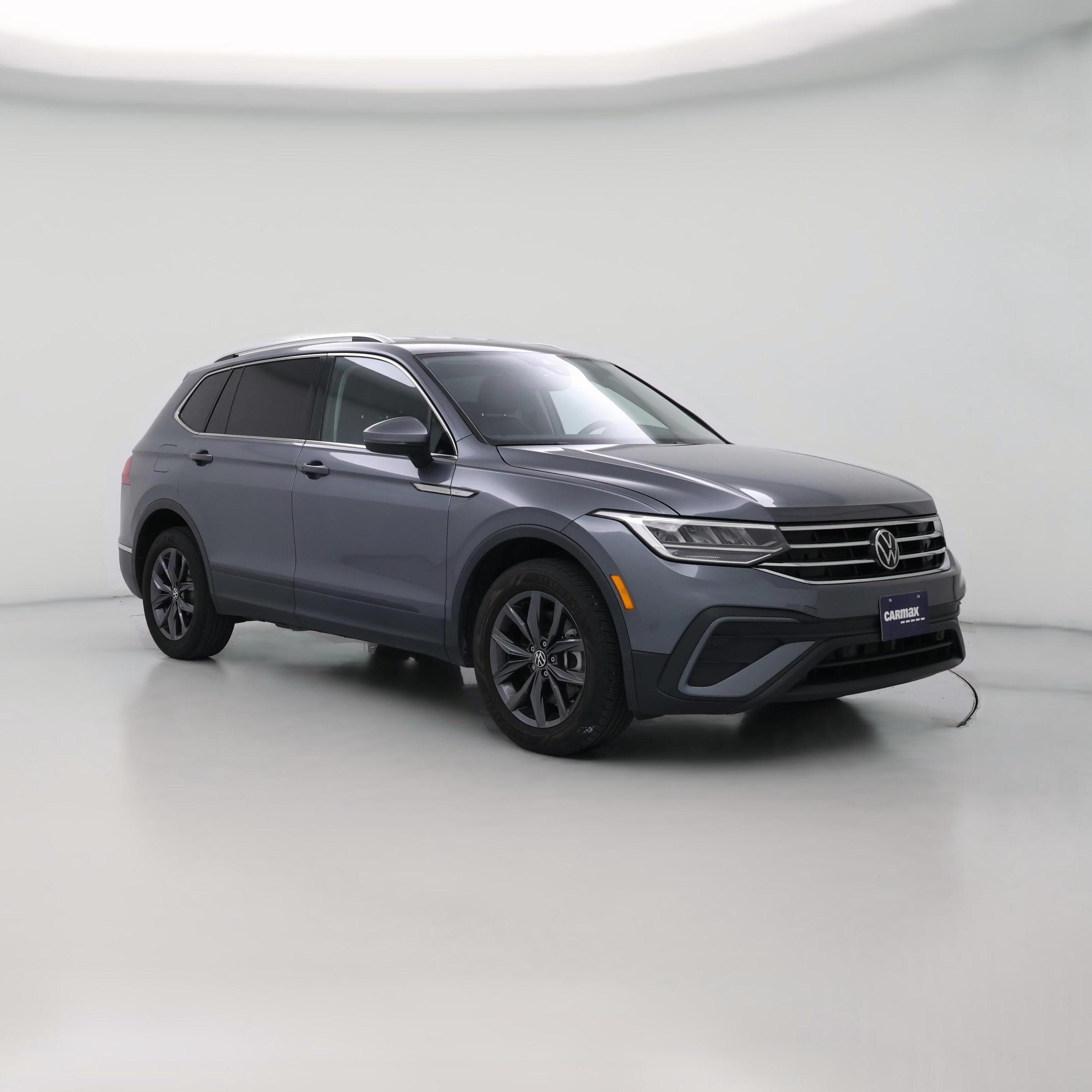 Thumbnail: 2022 Volkswagen Tiguan - 1