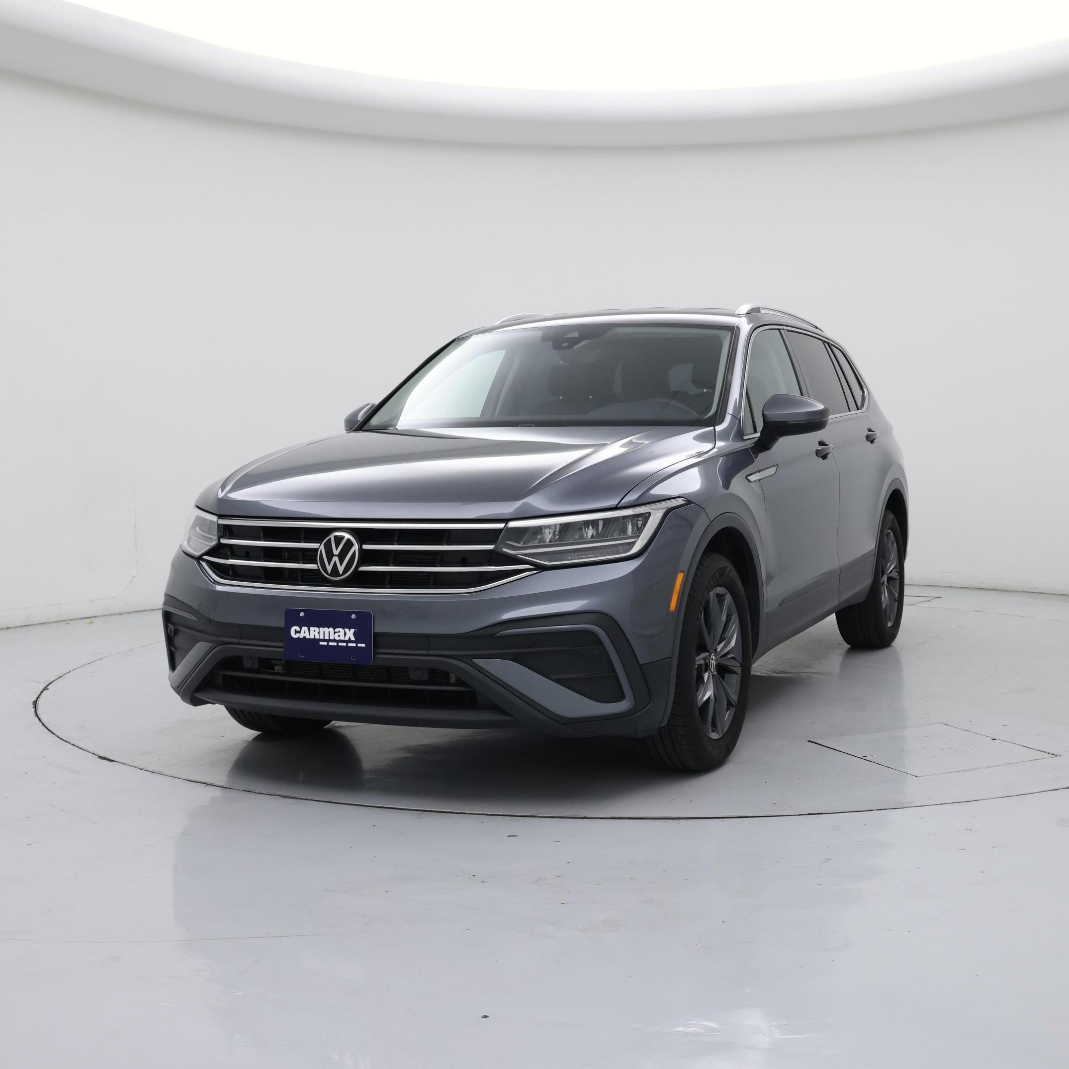 Thumbnail: 2022 Volkswagen Tiguan - 4