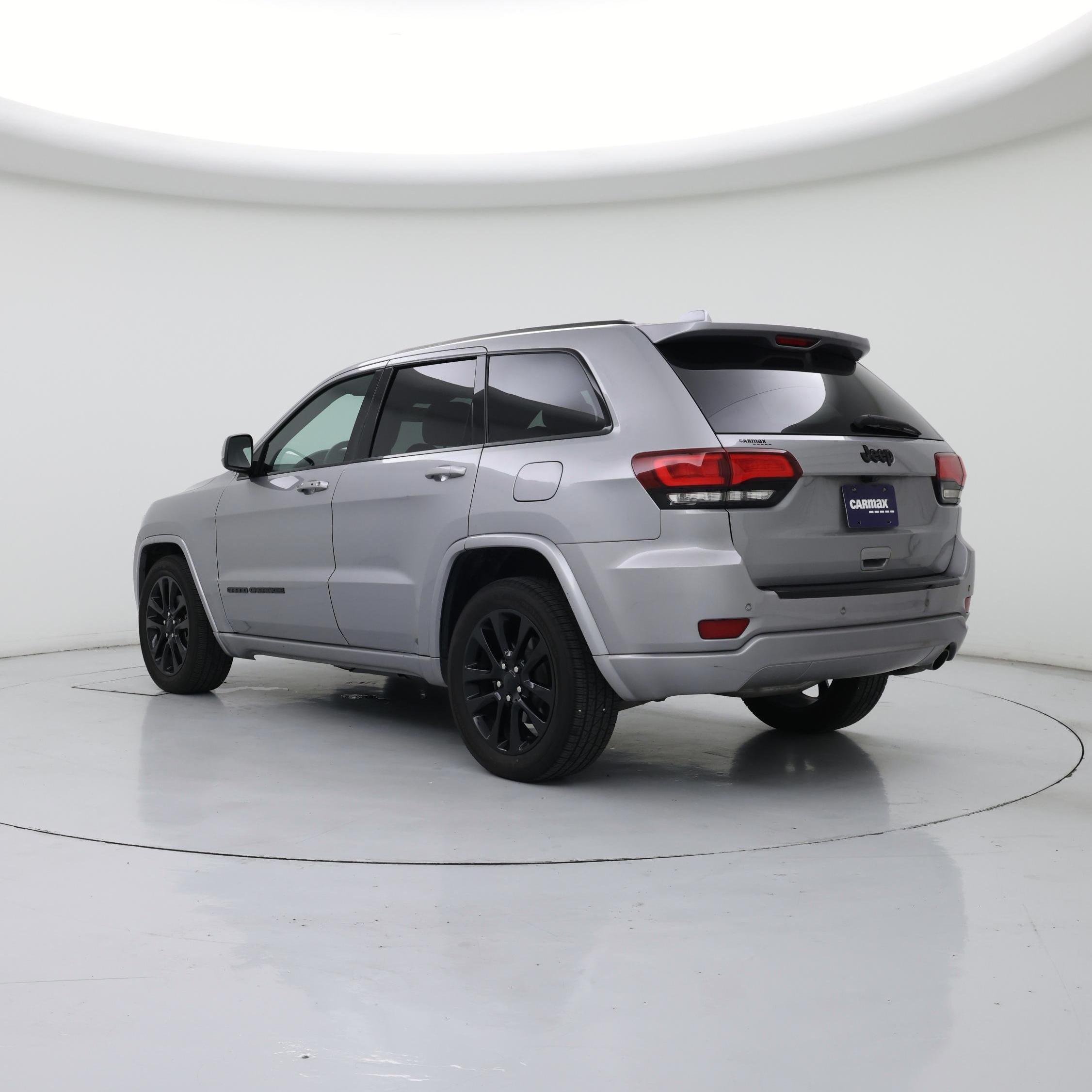 Thumbnail: 2017 Jeep Grand Cherokee - 2