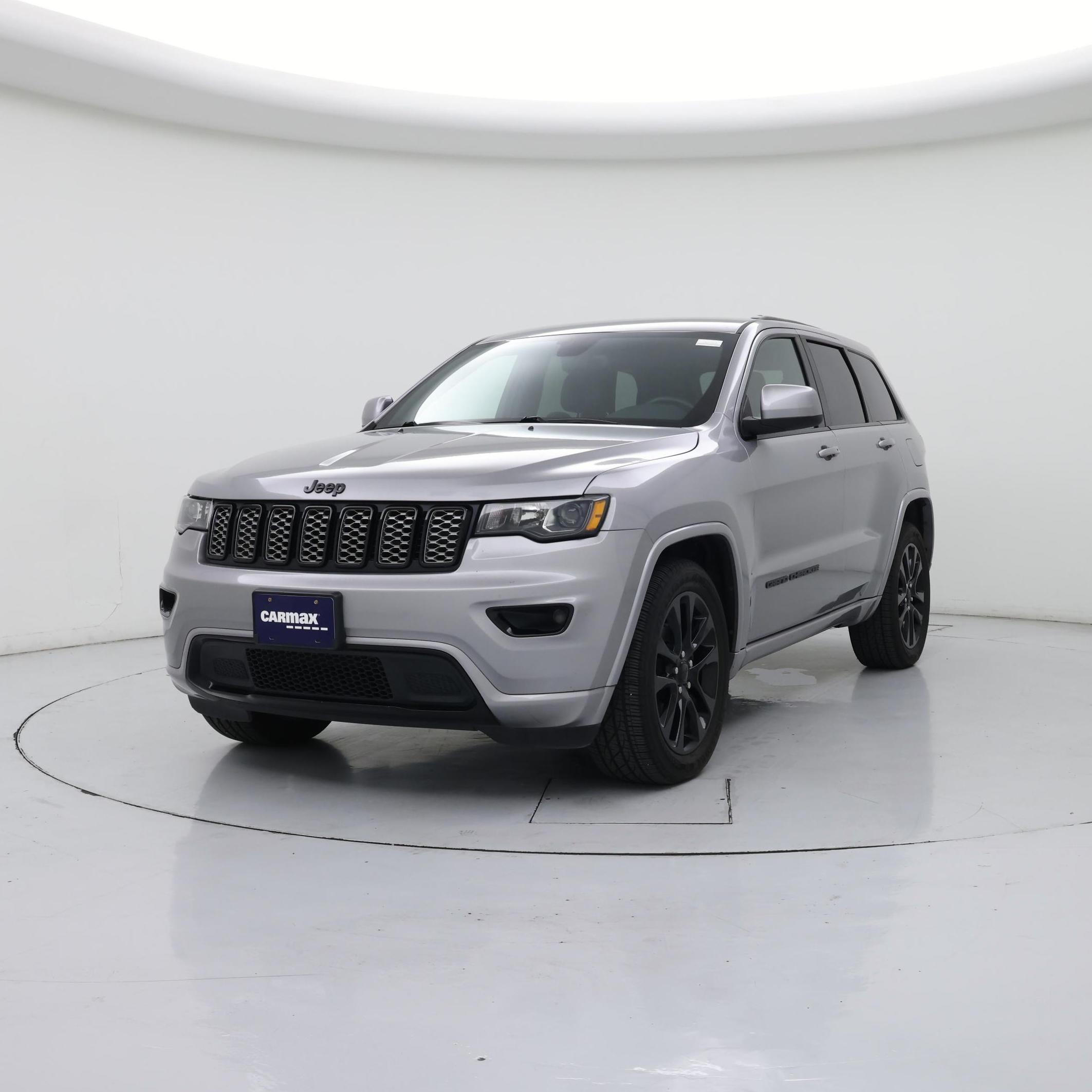 Thumbnail: 2017 Jeep Grand Cherokee - 4