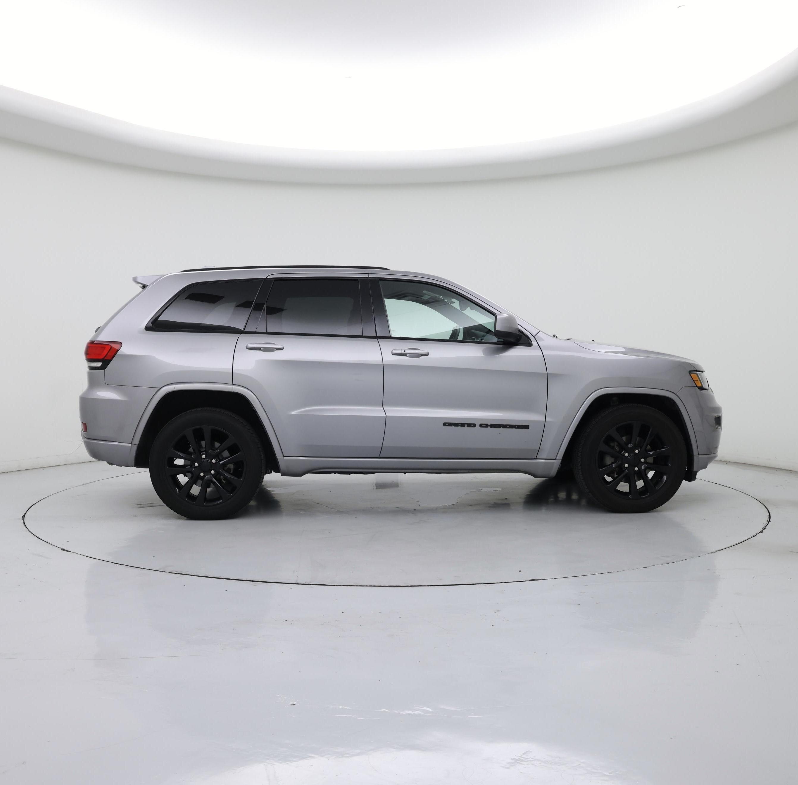 Thumbnail: 2017 Jeep Grand Cherokee - 7