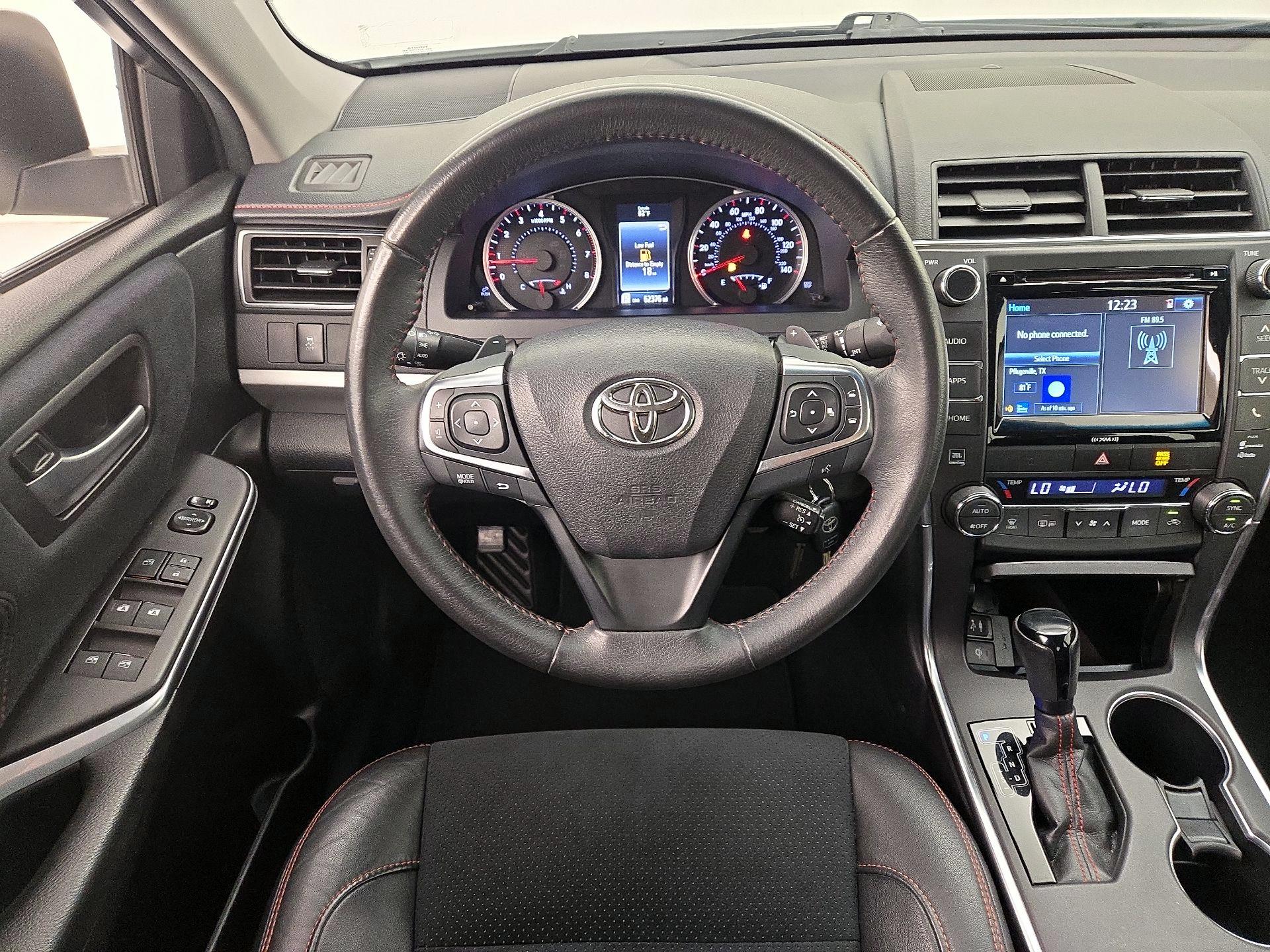 Thumbnail: 2017 Toyota Camry - 10