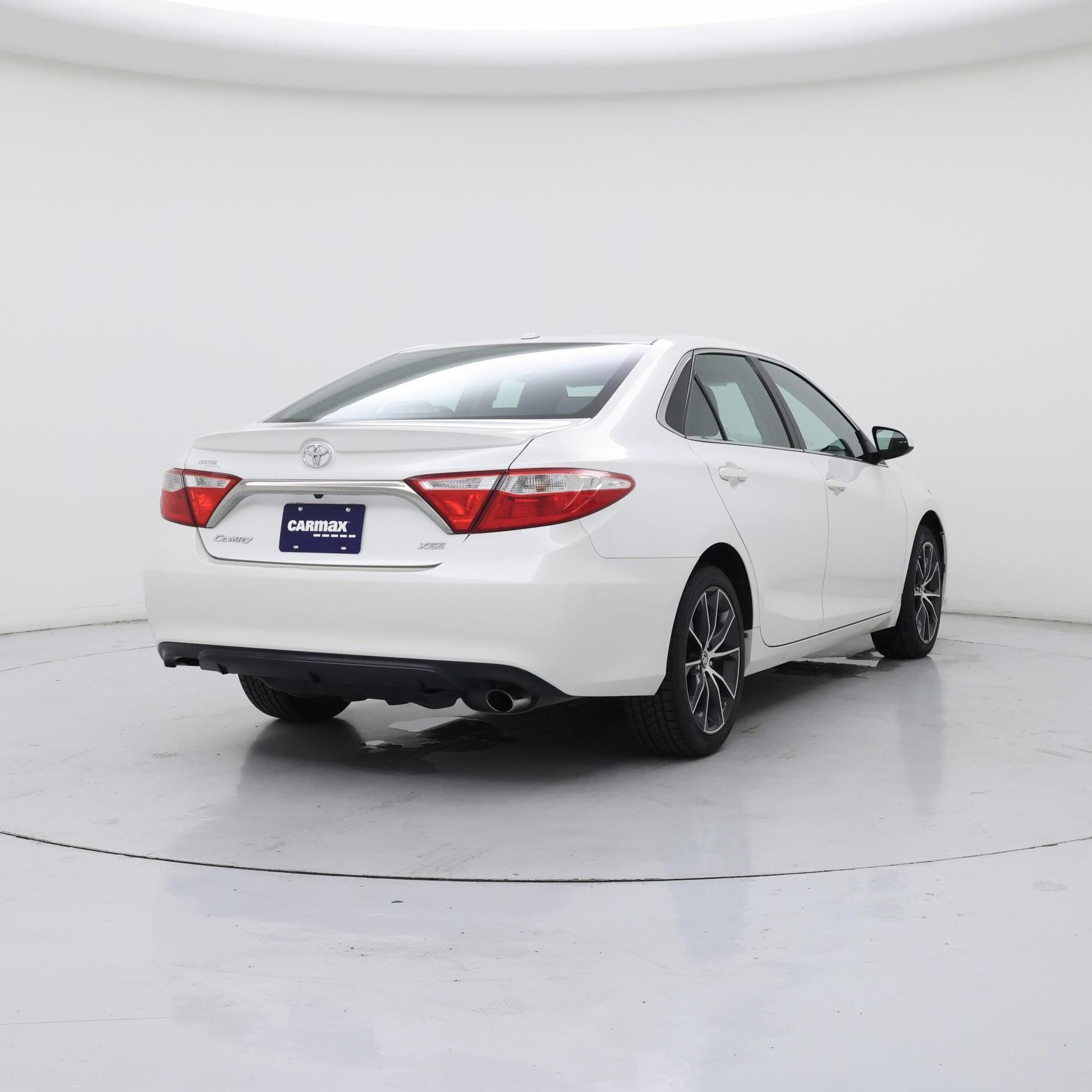 Thumbnail: 2017 Toyota Camry - 8