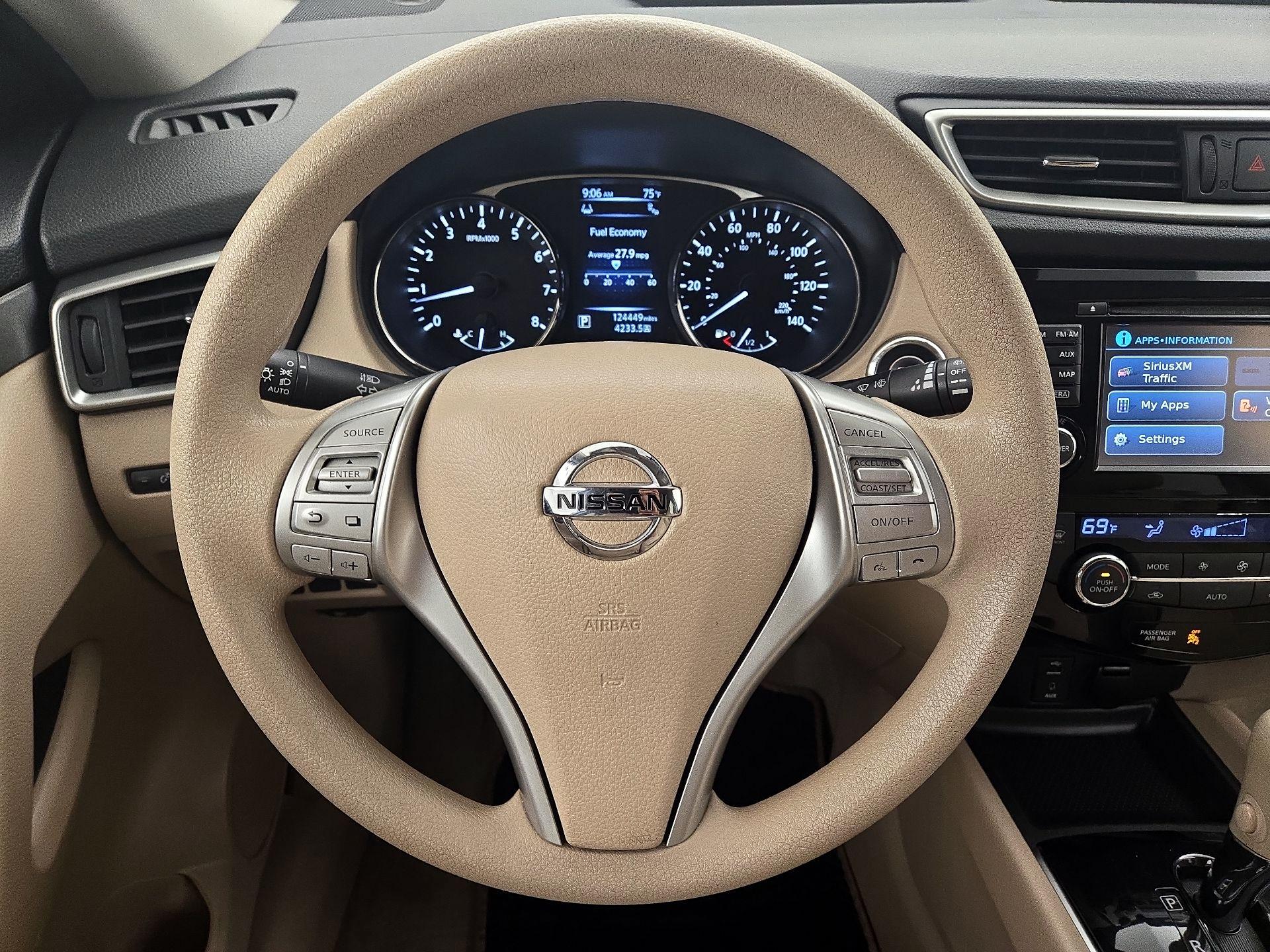 Thumbnail: 2015 Nissan Rogue - 10