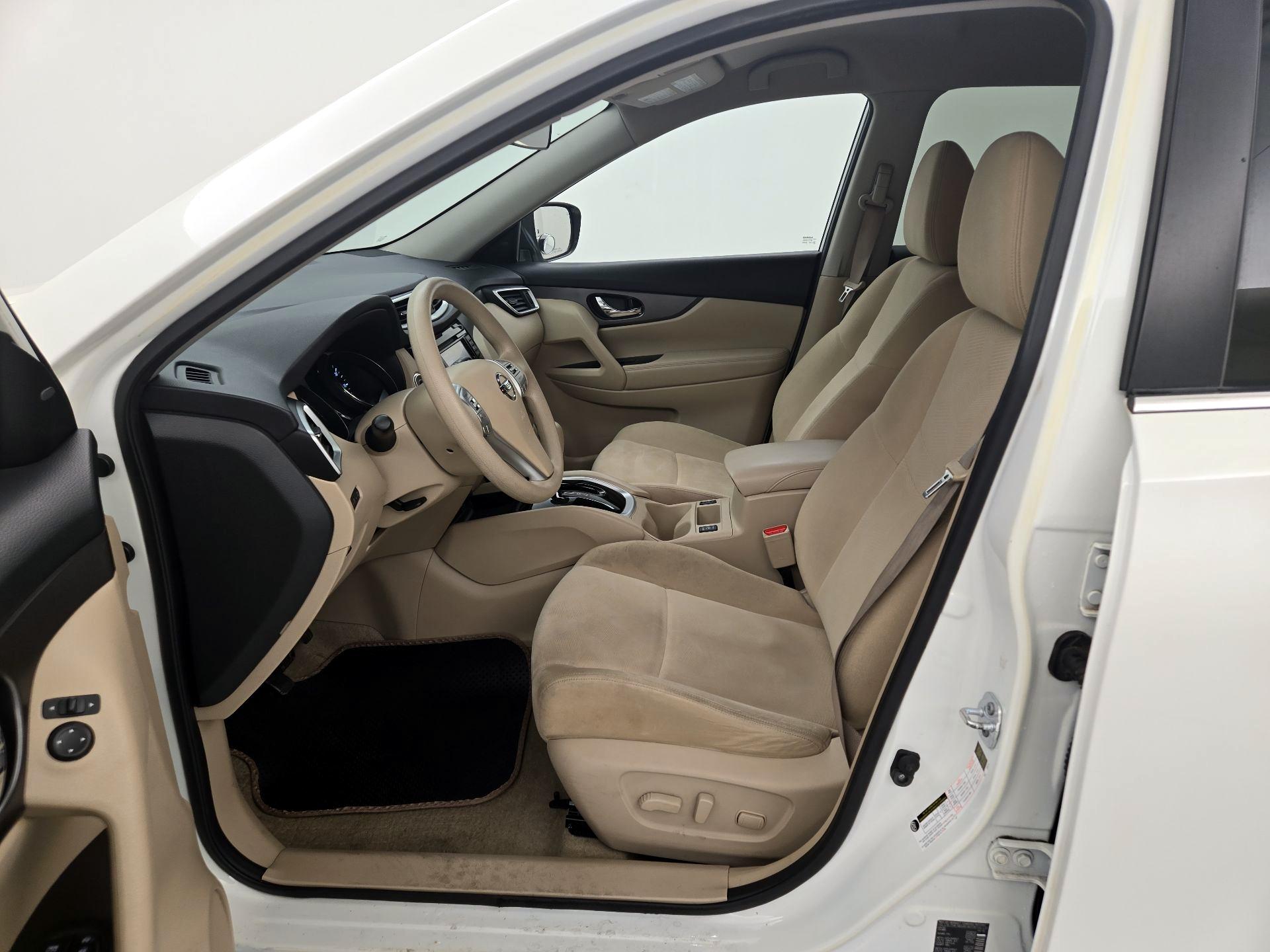 Thumbnail: 2015 Nissan Rogue - 11