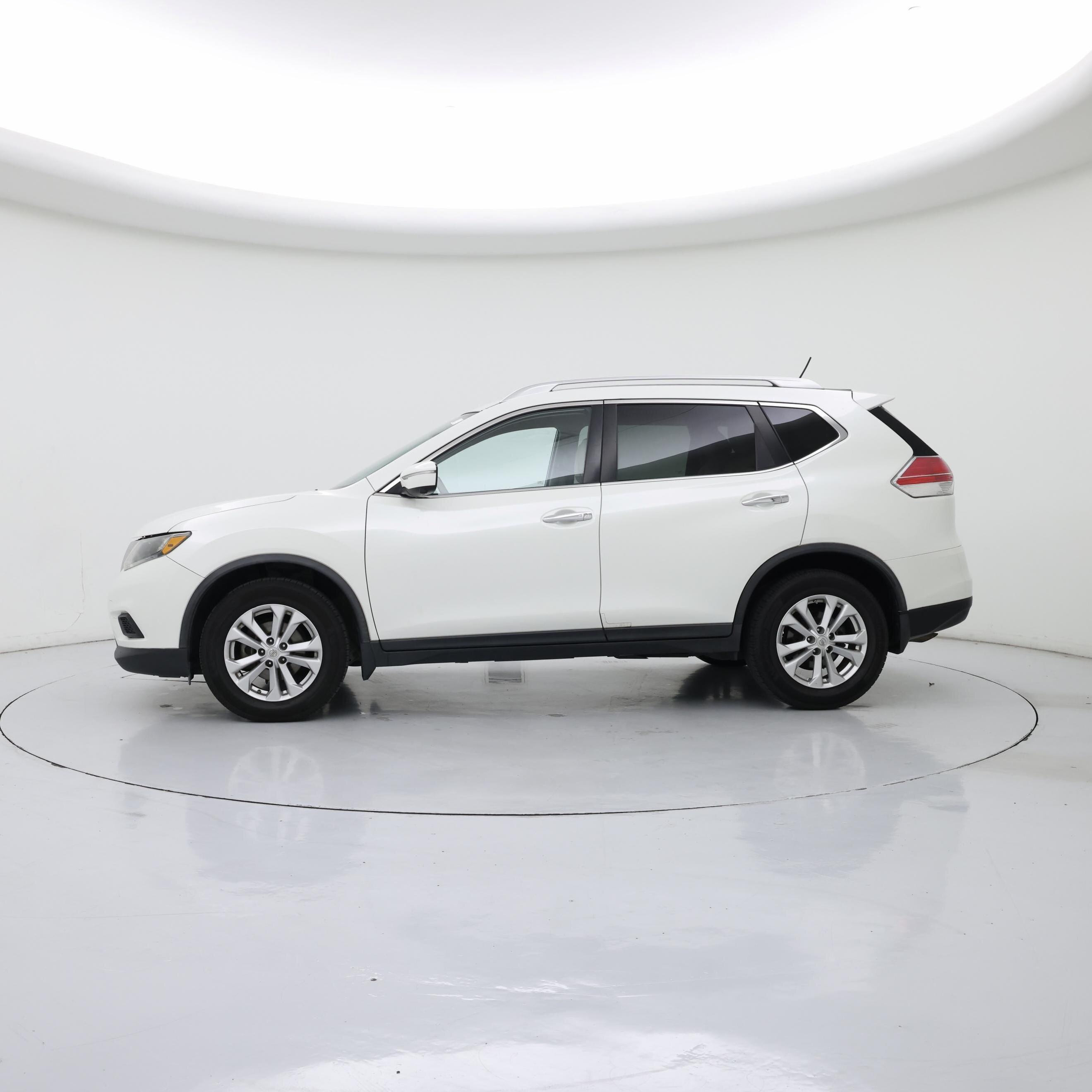 Thumbnail: 2015 Nissan Rogue - 3