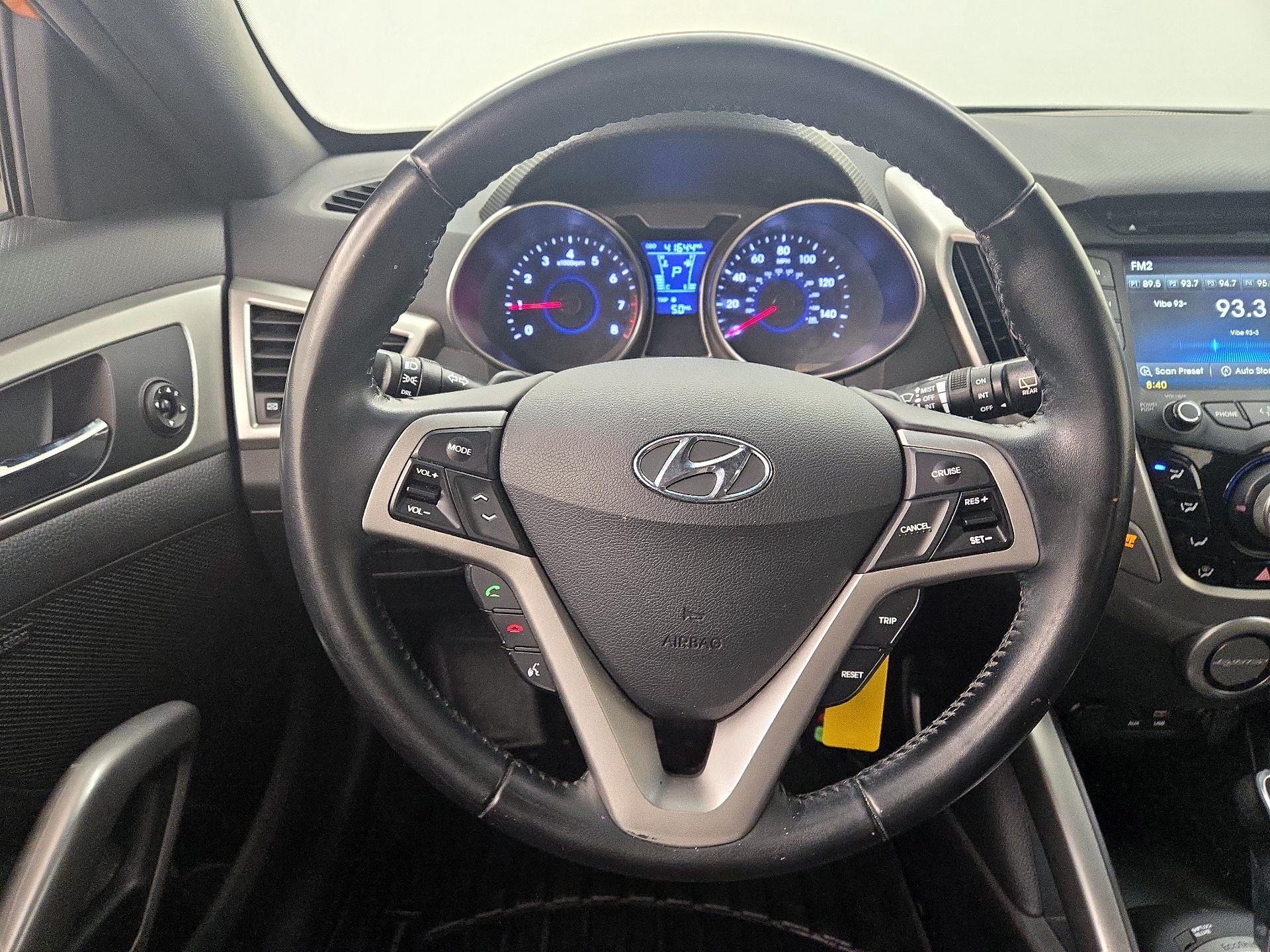 Thumbnail: 2016 Hyundai Veloster - 10