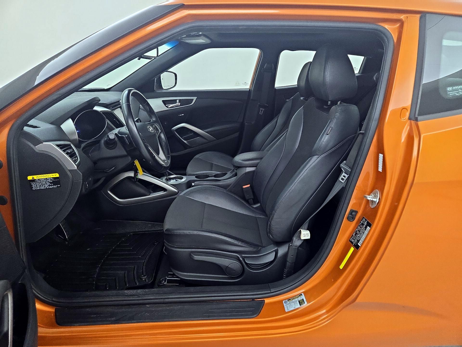 Thumbnail: 2016 Hyundai Veloster - 11