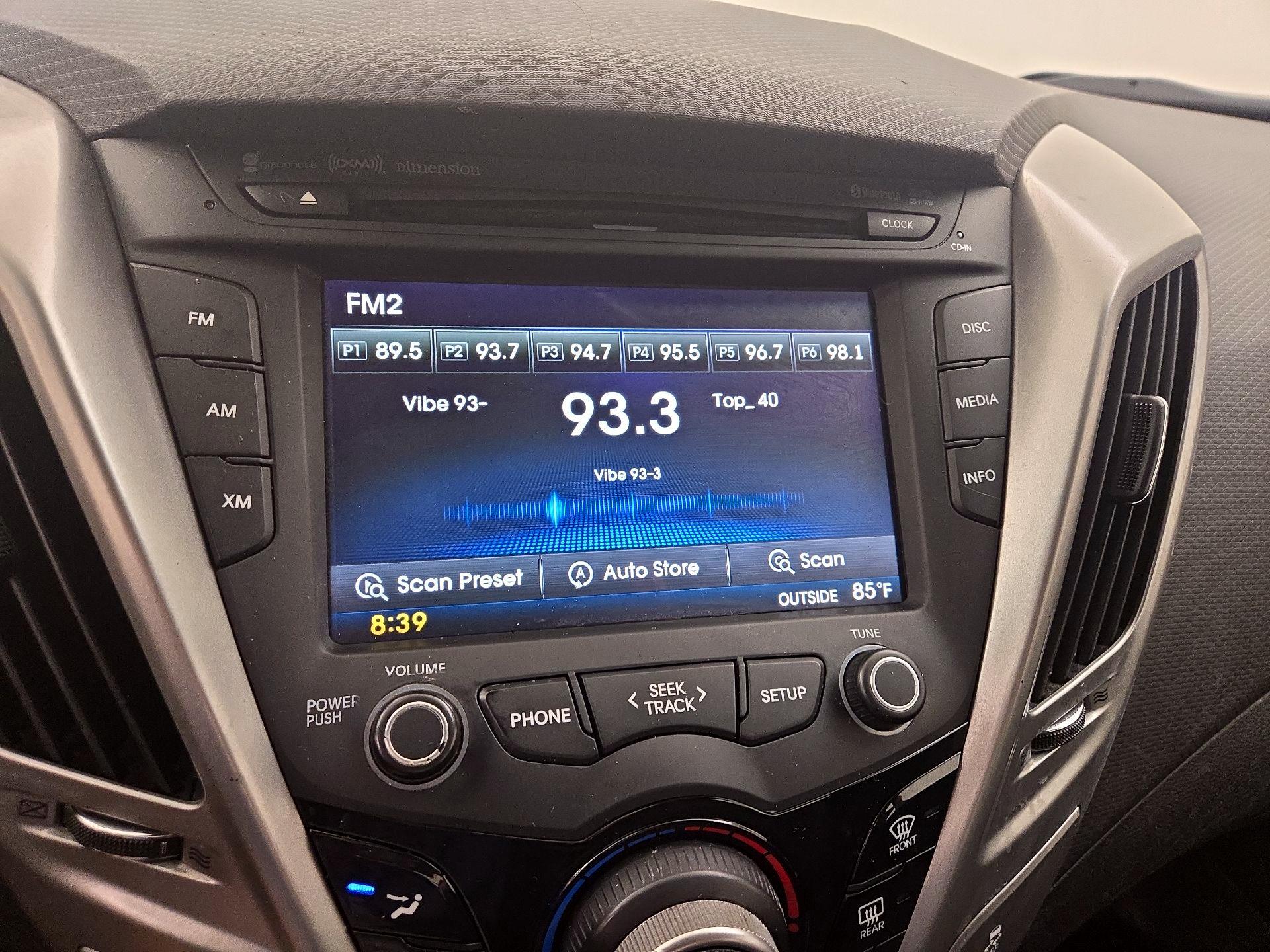 Thumbnail: 2016 Hyundai Veloster - 15
