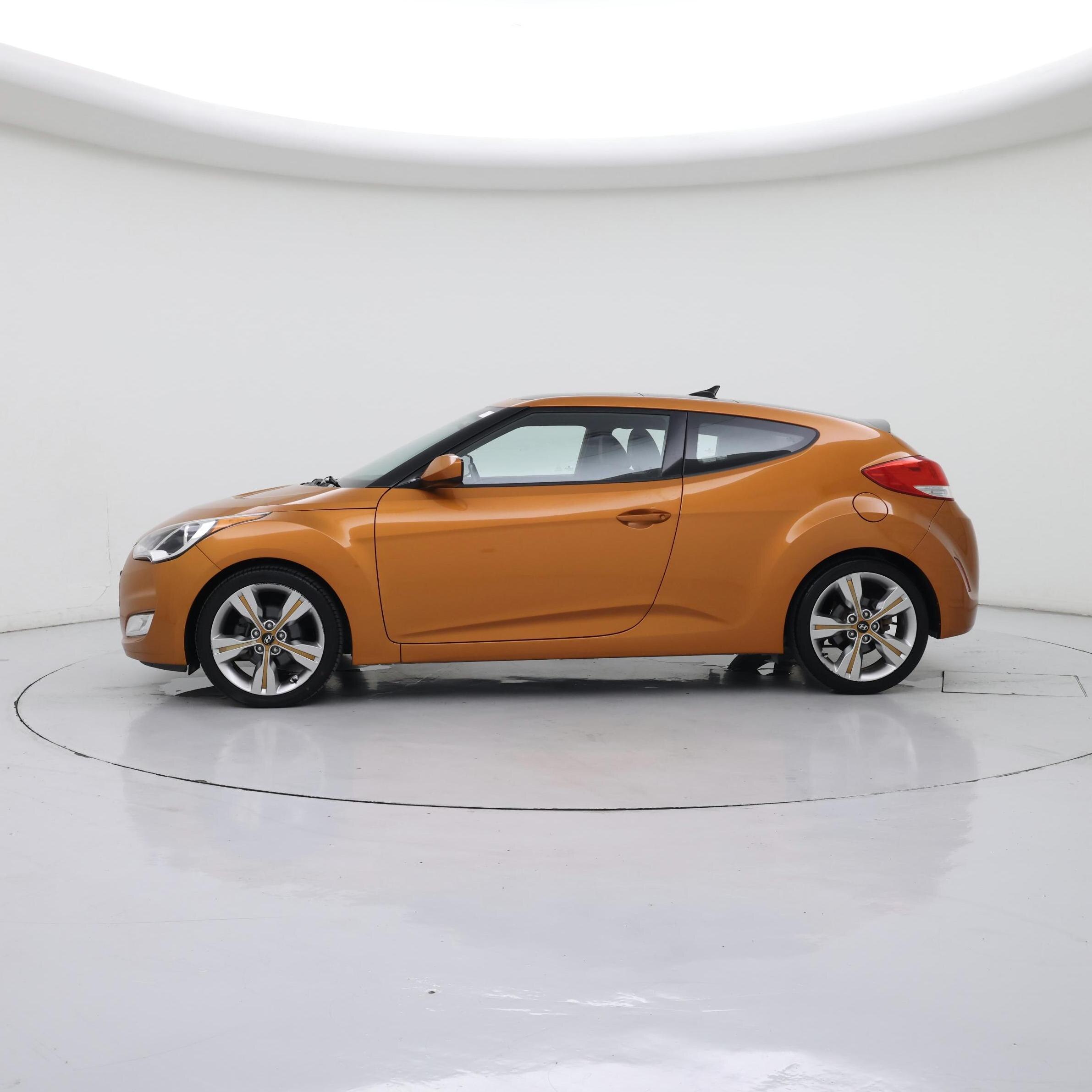 Thumbnail: 2016 Hyundai Veloster - 3