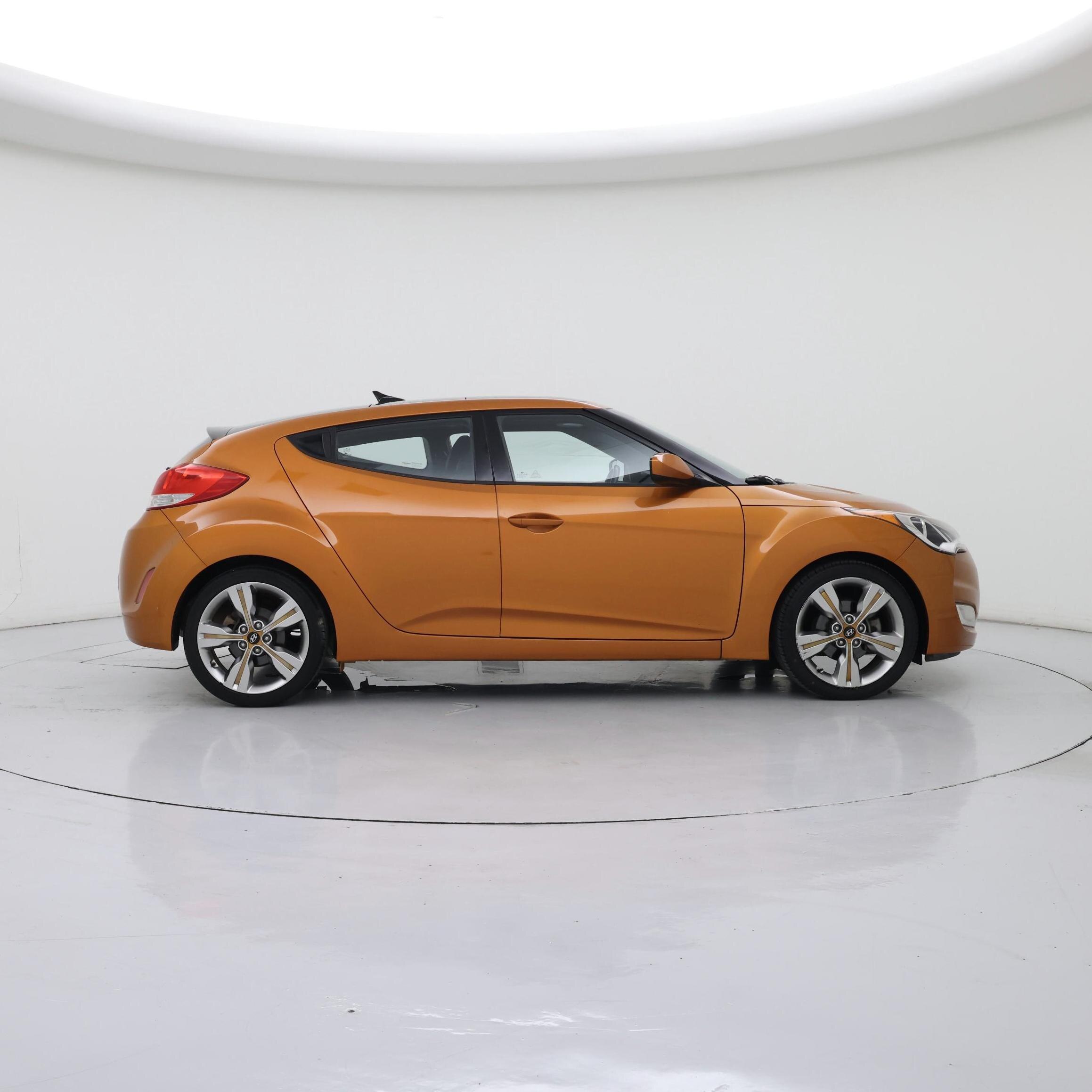 Thumbnail: 2016 Hyundai Veloster - 7
