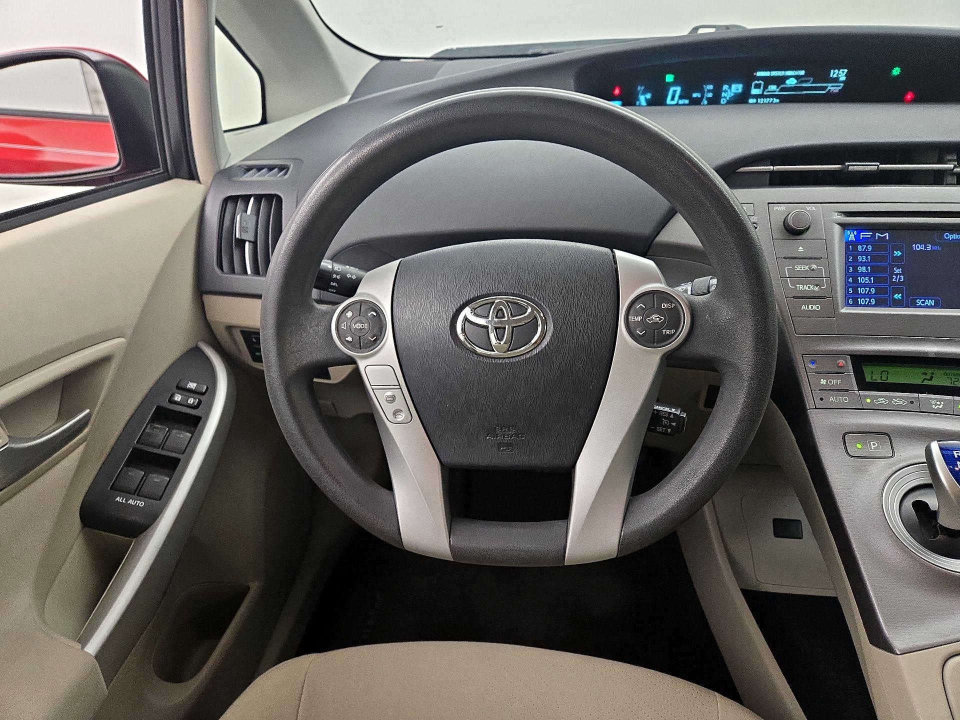 Thumbnail: 2014 Toyota Prius - 10