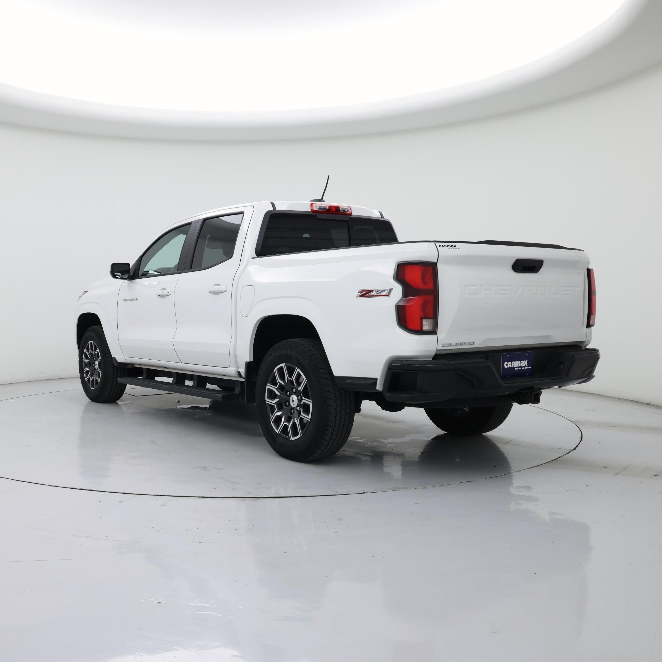 Thumbnail: 2023 Chevrolet Colorado - 2