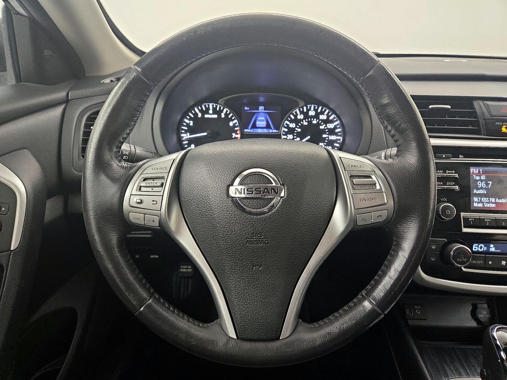 Thumbnail: 2018 Nissan Altima - 10