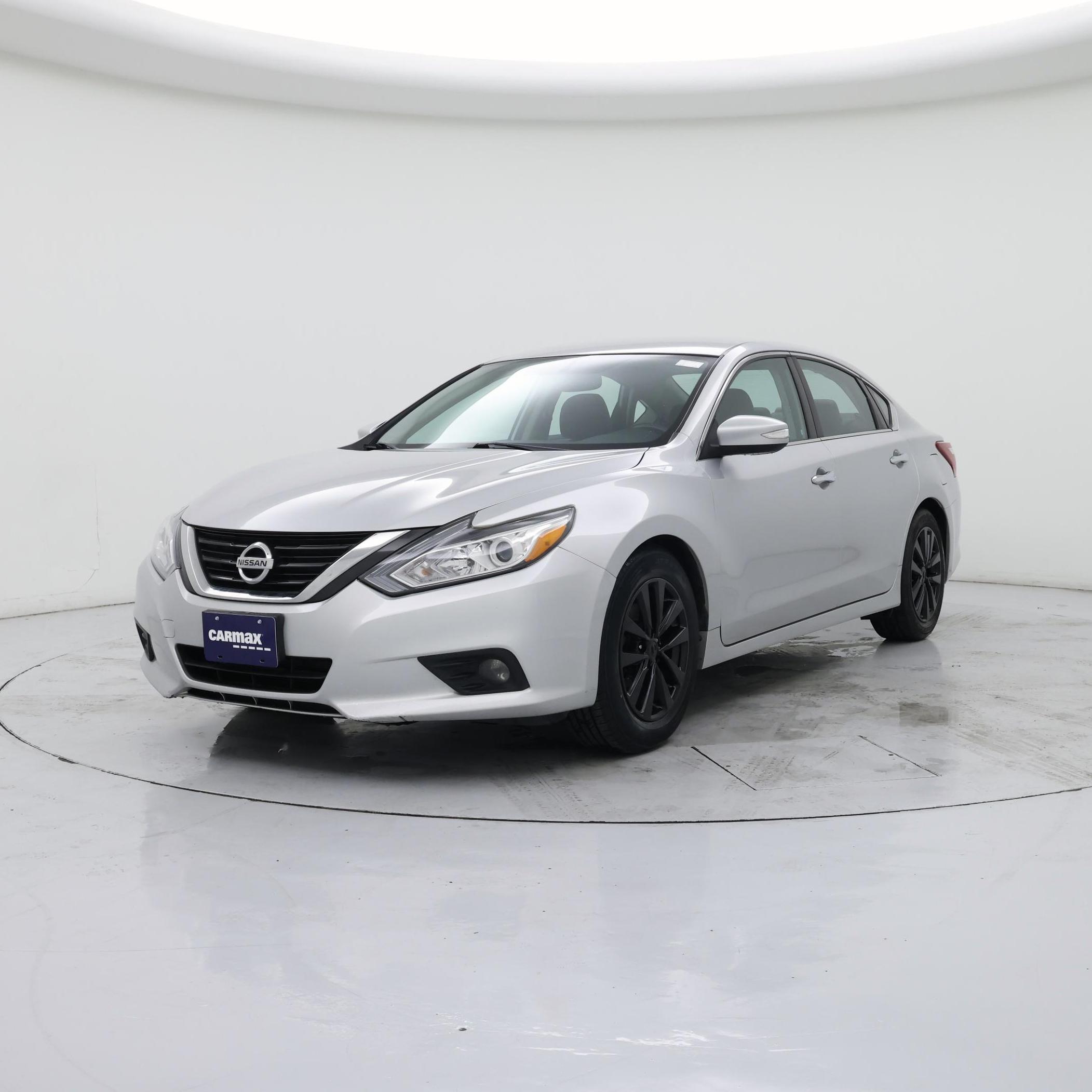 Thumbnail: 2018 Nissan Altima - 4