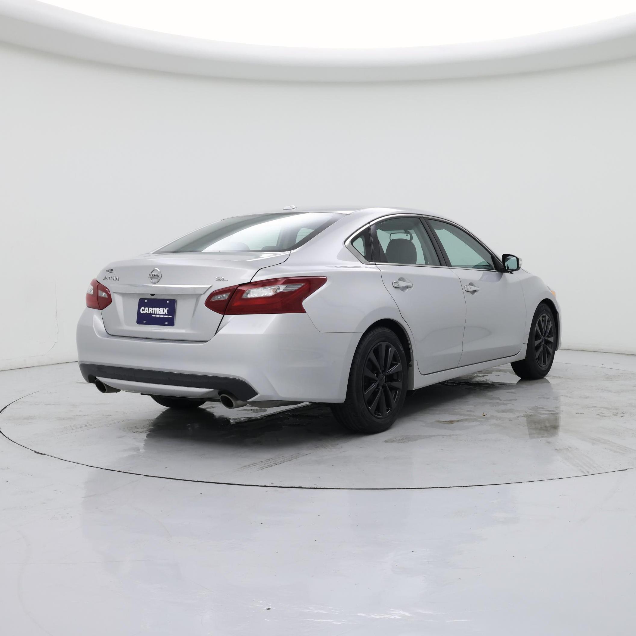 Thumbnail: 2018 Nissan Altima - 8