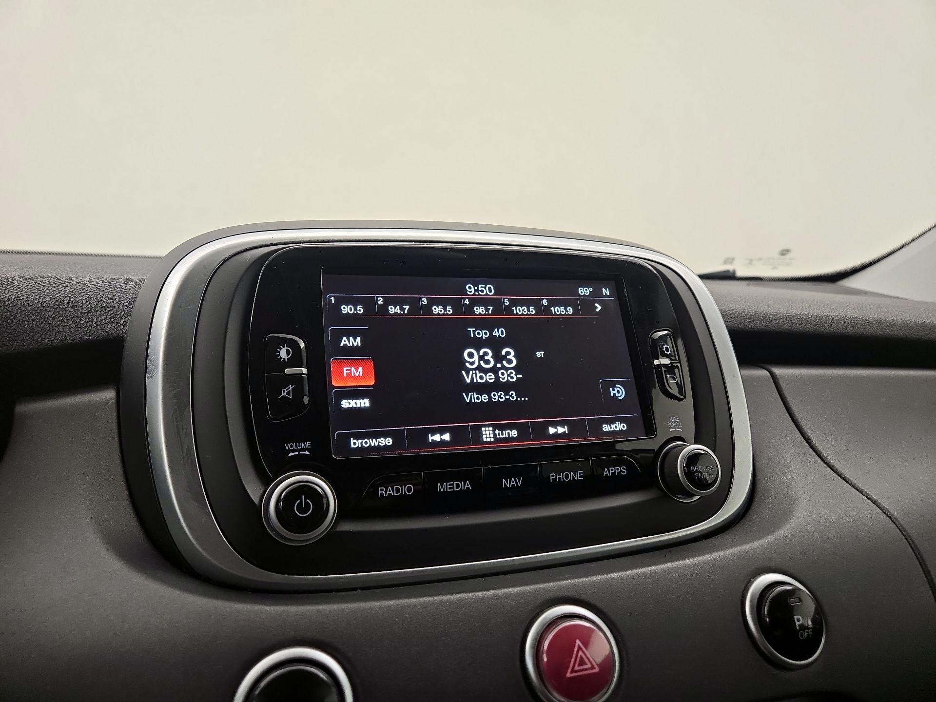 Thumbnail: 2016 Fiat 500X - 16