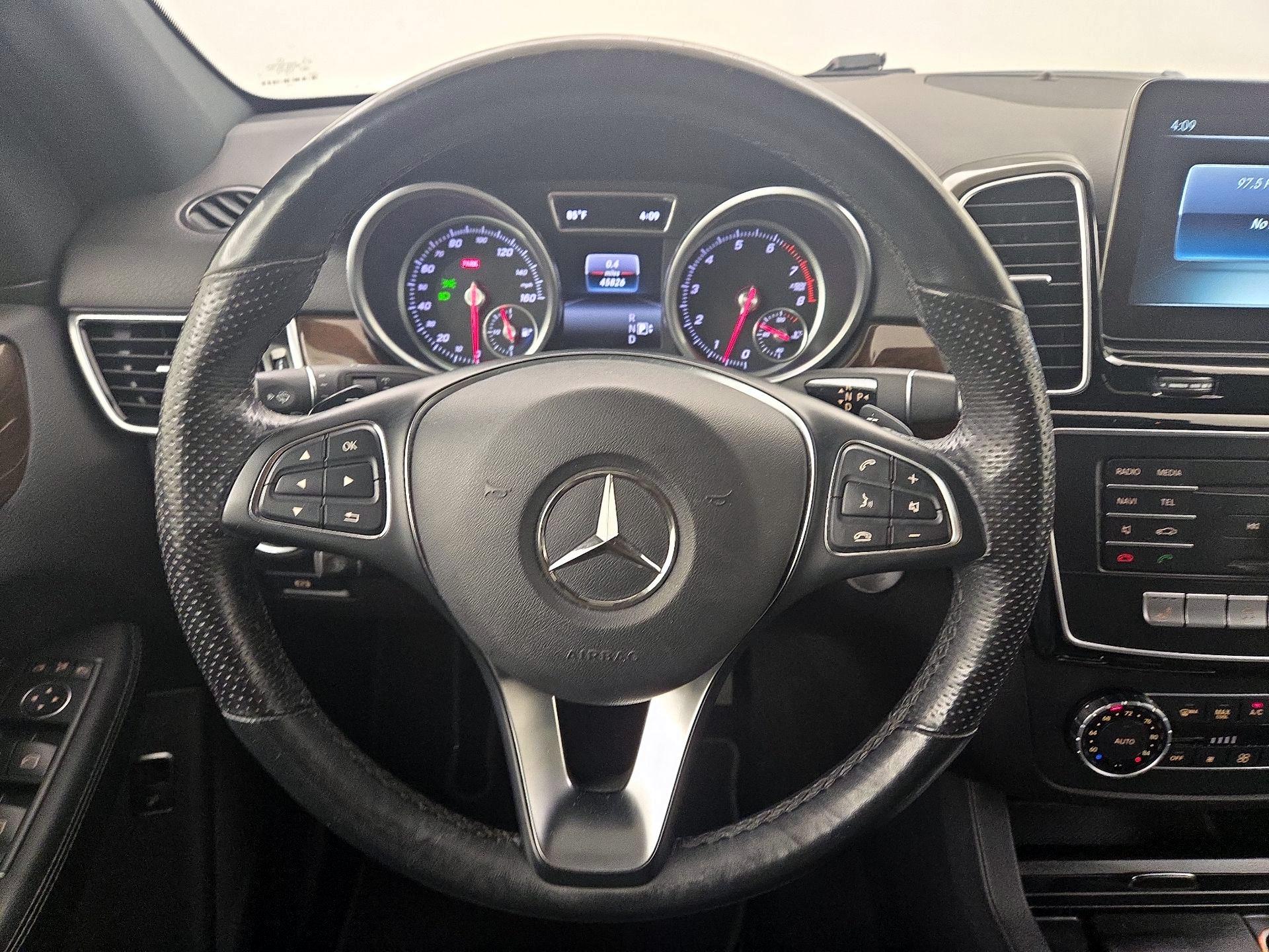 Thumbnail: 2016 Mercedes-Benz GLE - 10