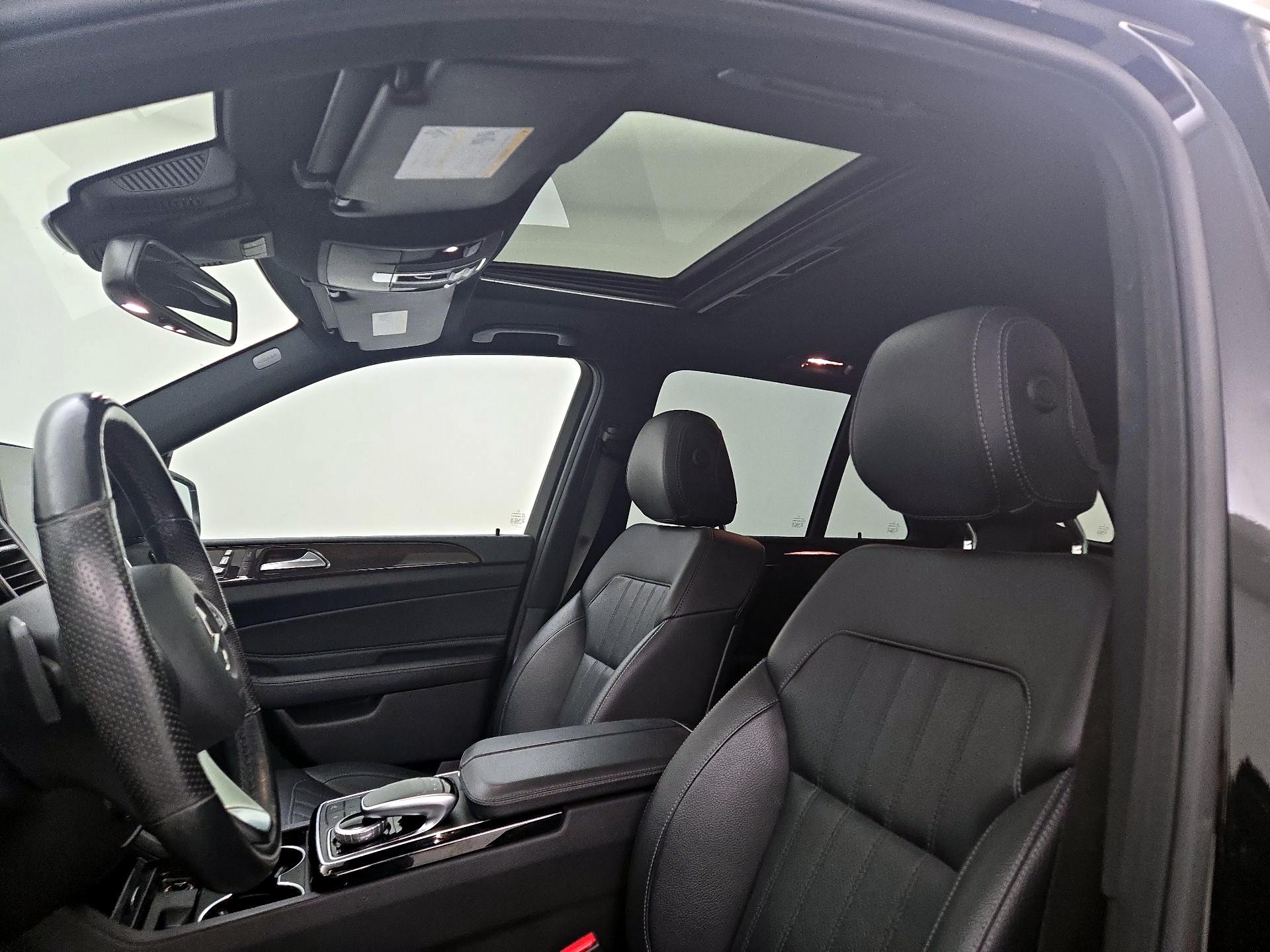 Thumbnail: 2016 Mercedes-Benz GLE - 20