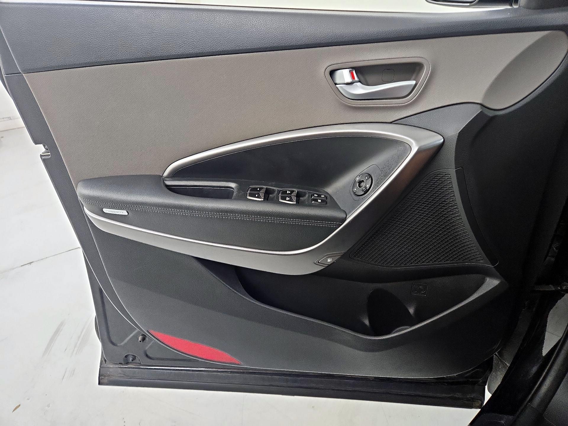 Thumbnail: 2017 Hyundai Santa Fe - 12
