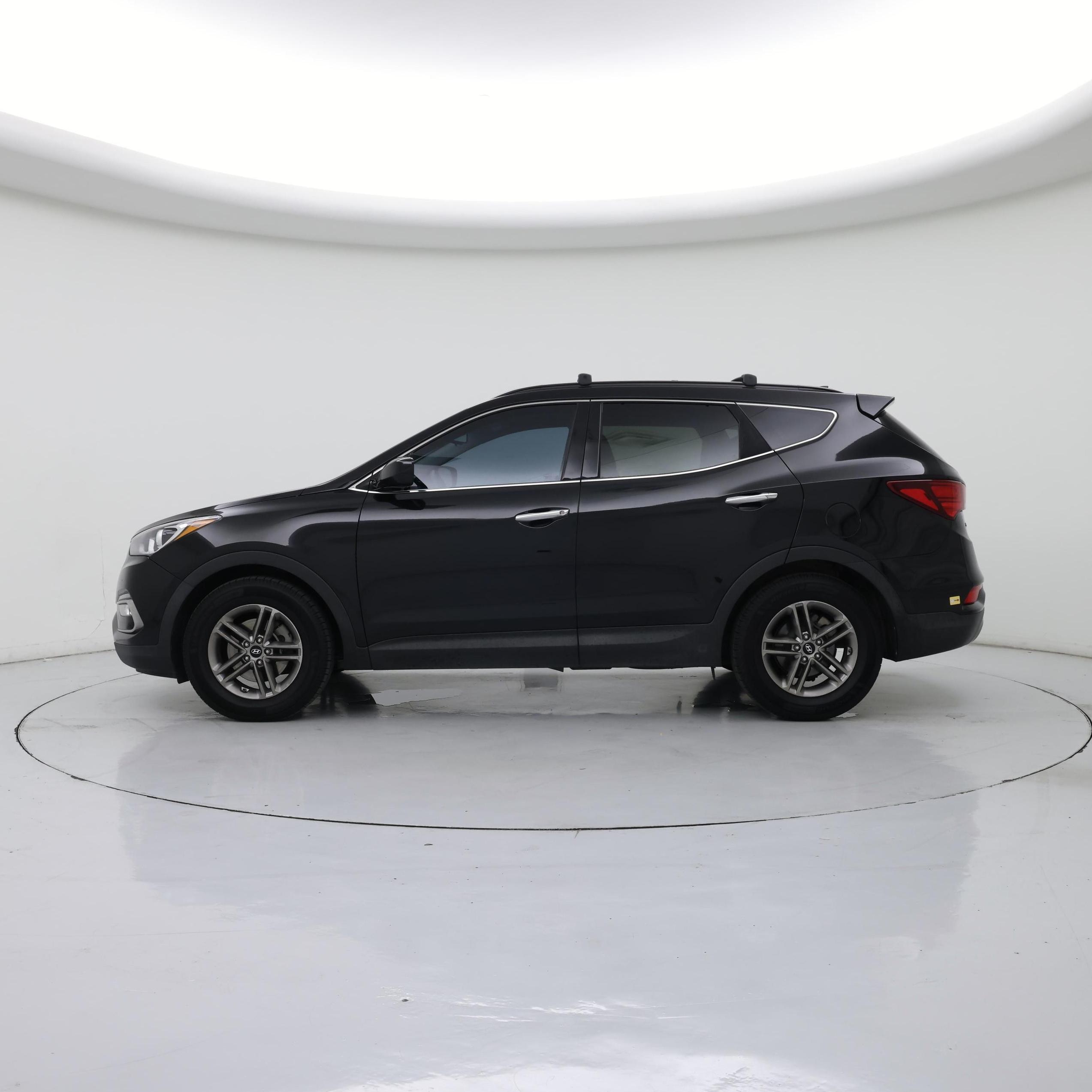 Thumbnail: 2017 Hyundai Santa Fe - 3
