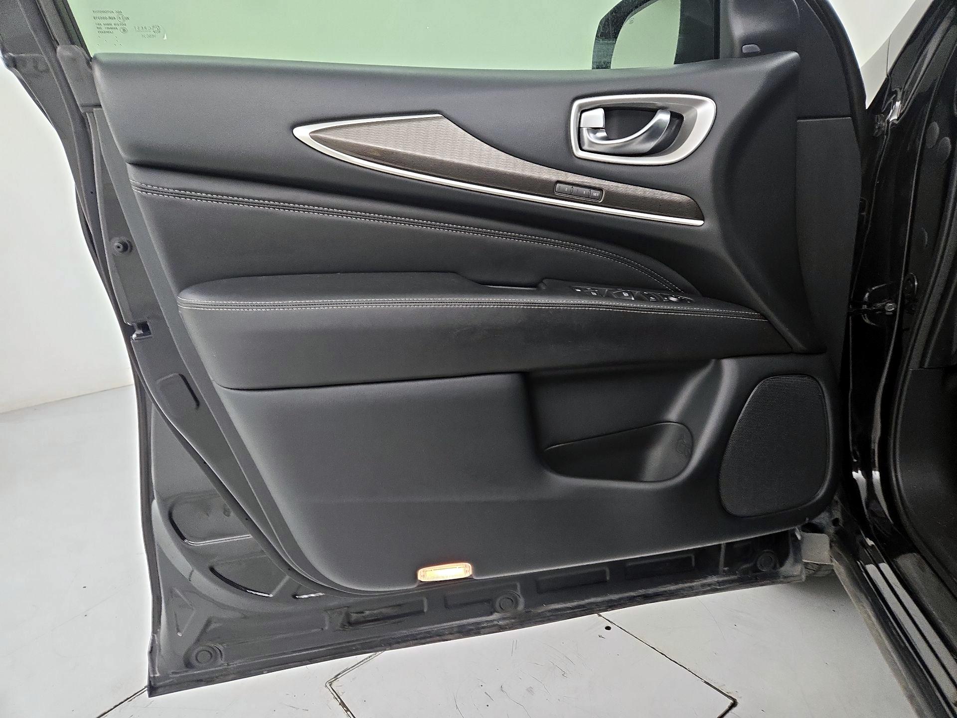 Thumbnail: 2020 INFINITI QX60 - 12