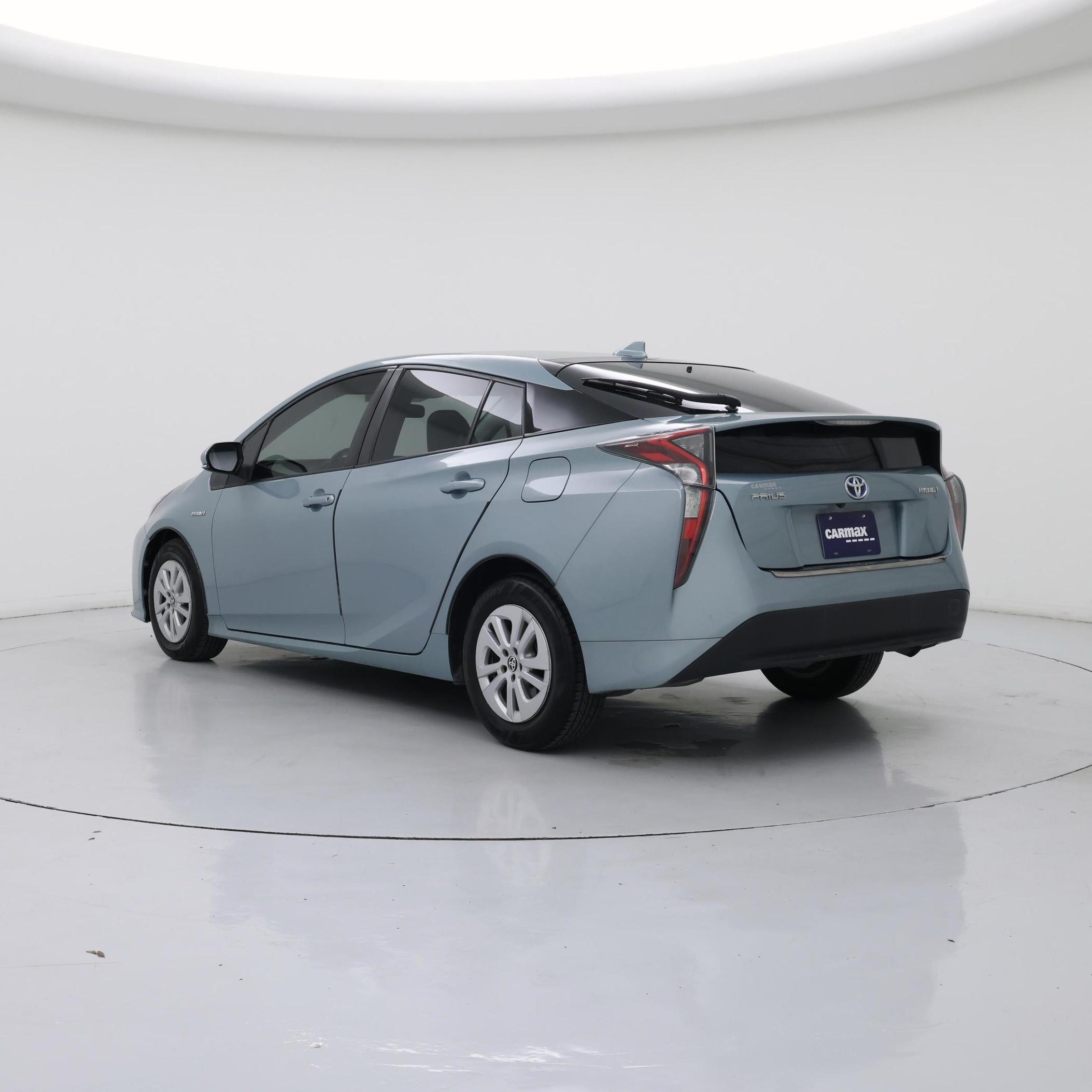 Thumbnail: 2016 Toyota Prius - 2