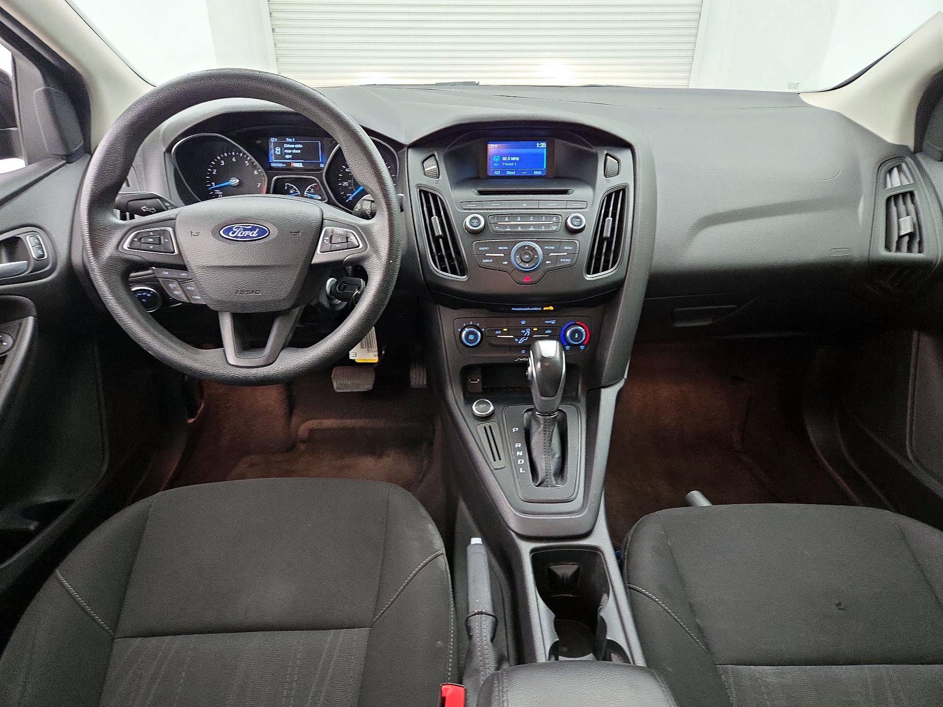 Thumbnail: 2015 Ford Focus - 9