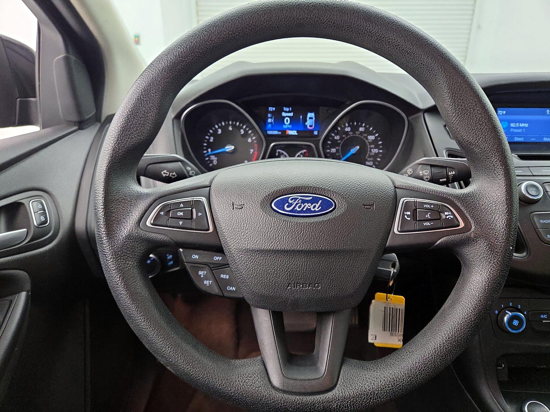 Thumbnail: 2015 Ford Focus - 10
