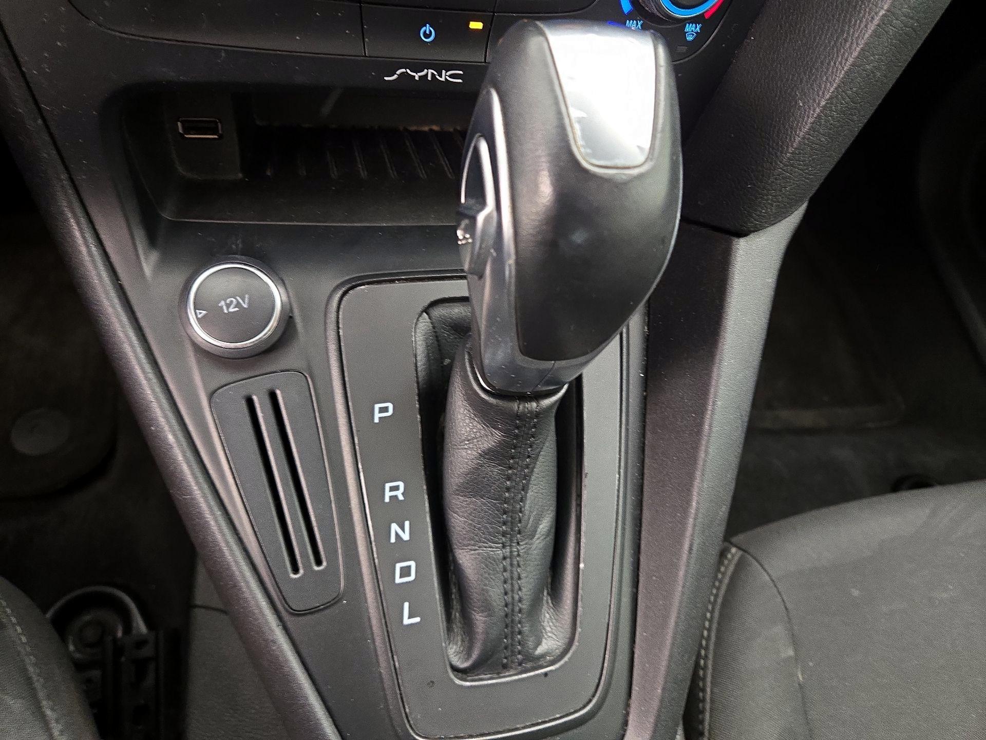 Thumbnail: 2015 Ford Focus - 16