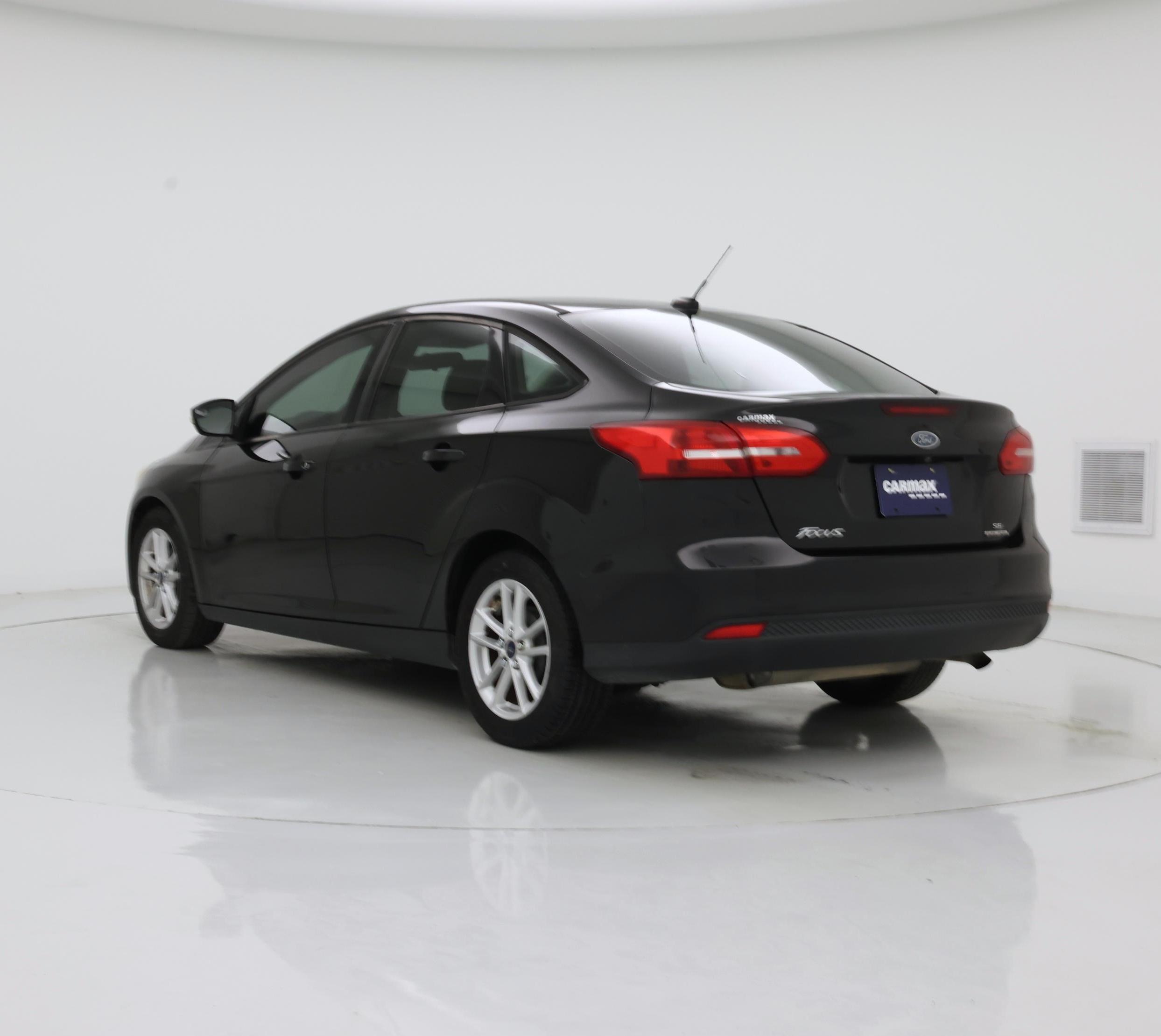 Thumbnail: 2015 Ford Focus - 2