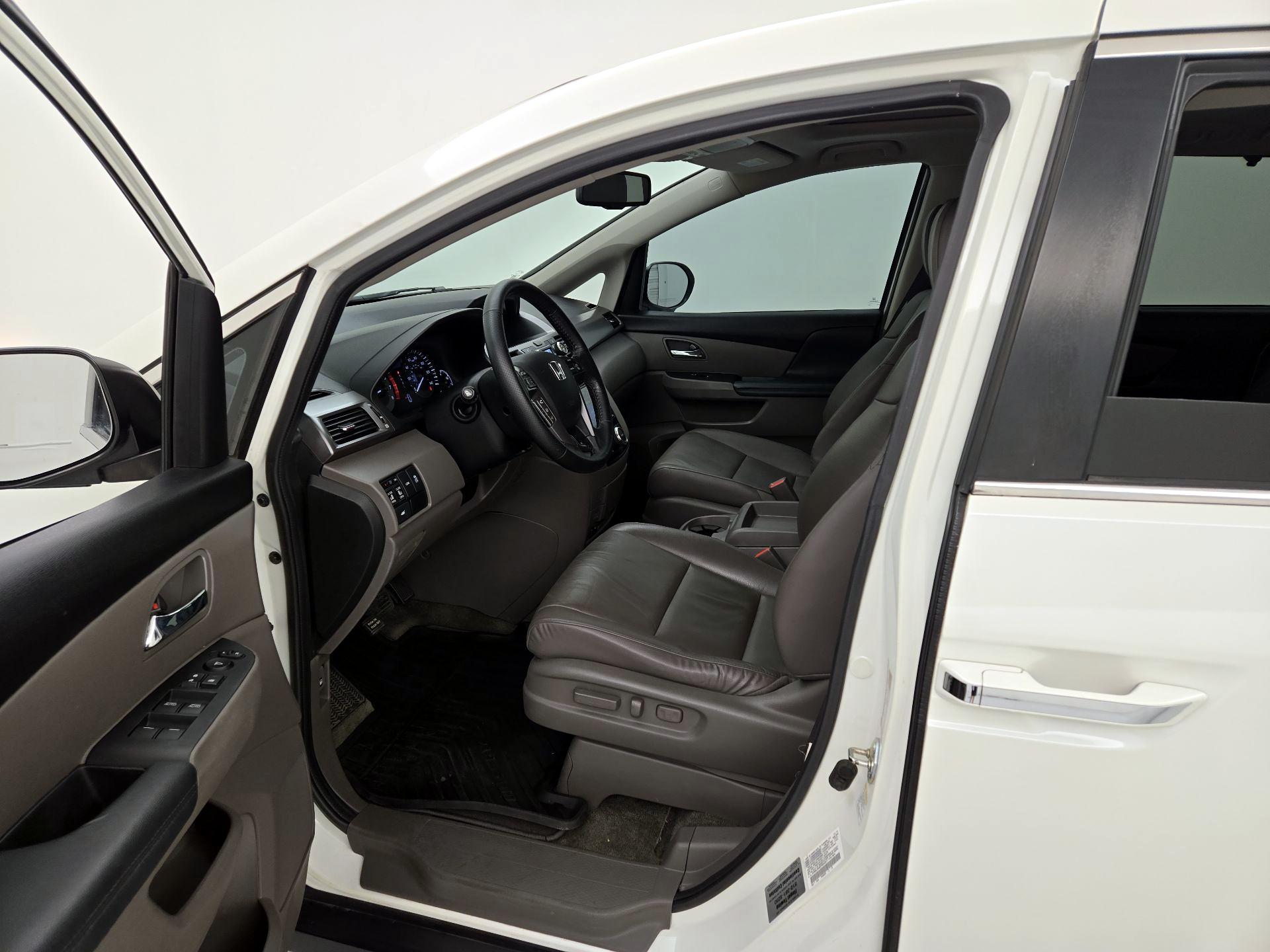 Thumbnail: 2015 Honda Odyssey - 11