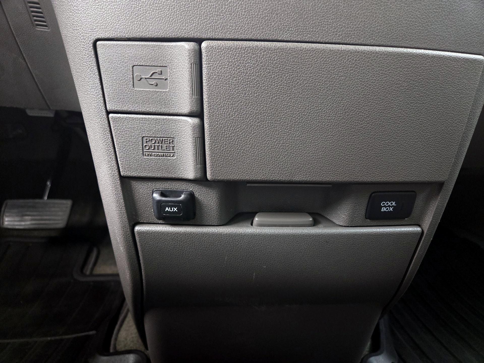 Thumbnail: 2015 Honda Odyssey - 18