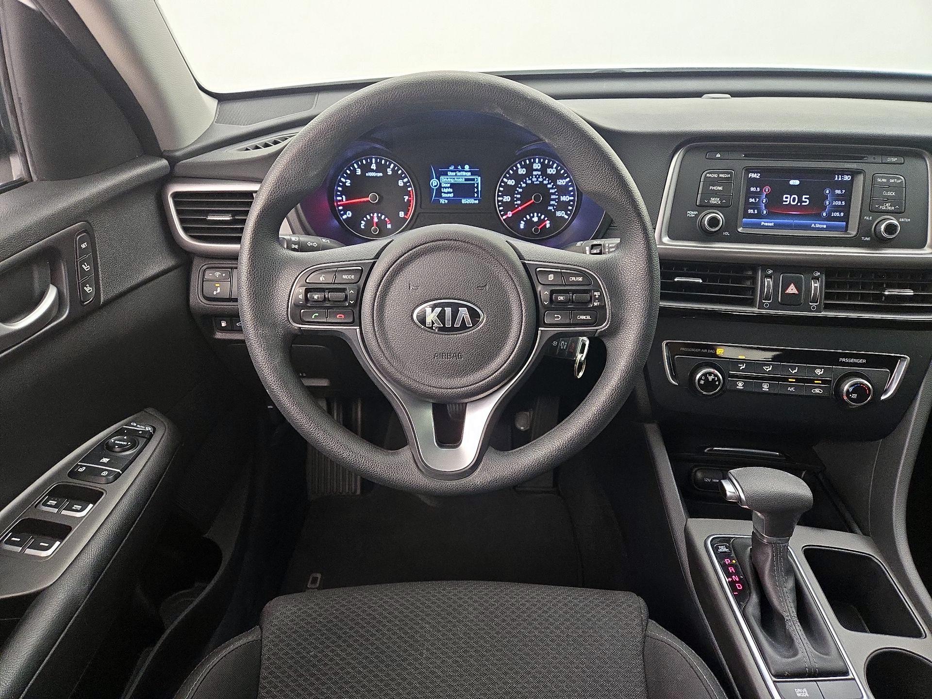 Thumbnail: 2016 Kia Optima - 10