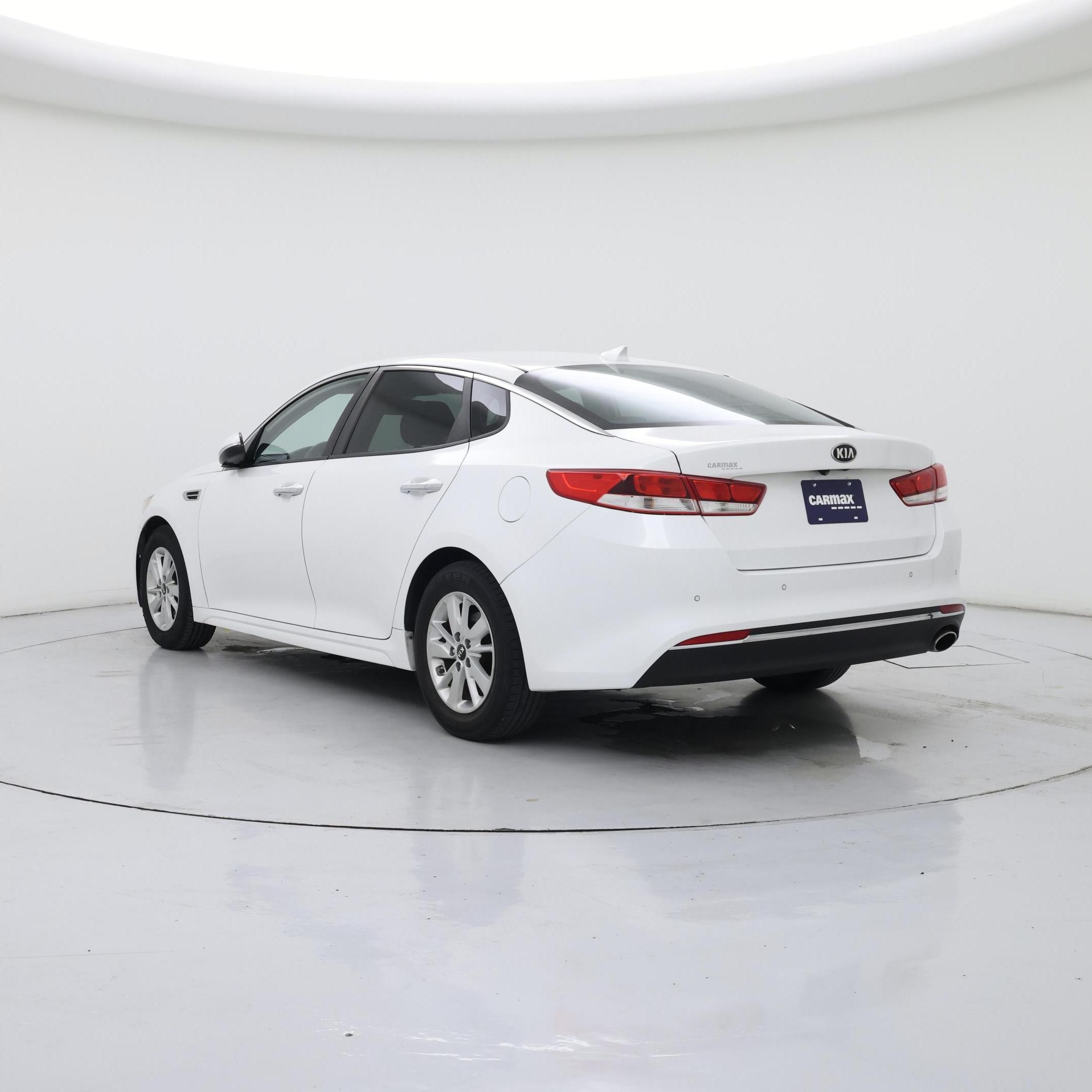 Thumbnail: 2016 Kia Optima - 2