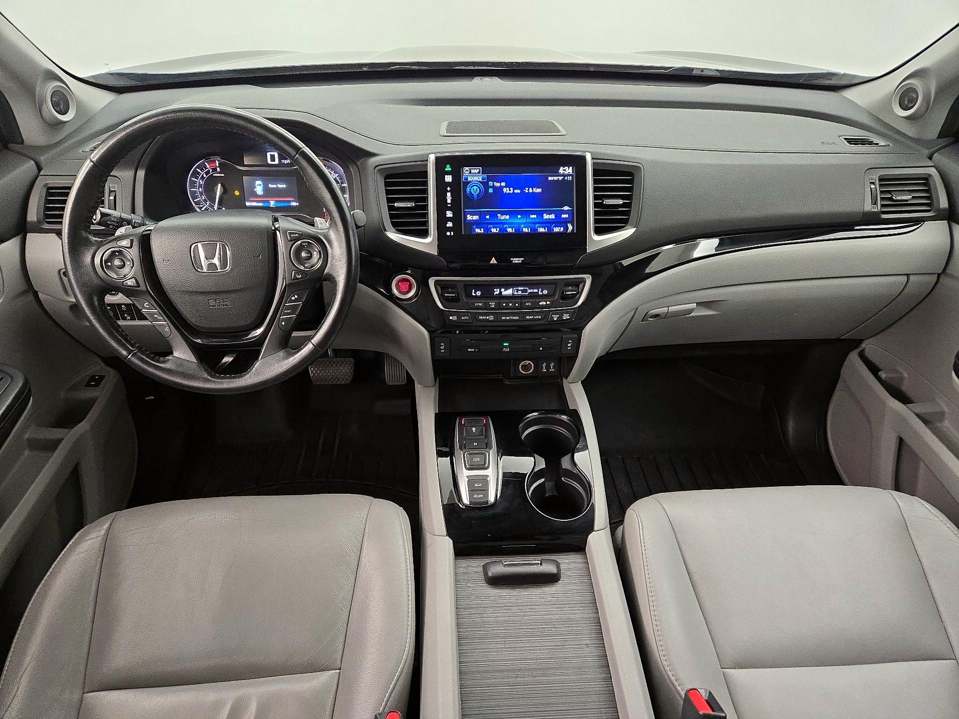 Thumbnail: 2016 Honda Pilot - 9