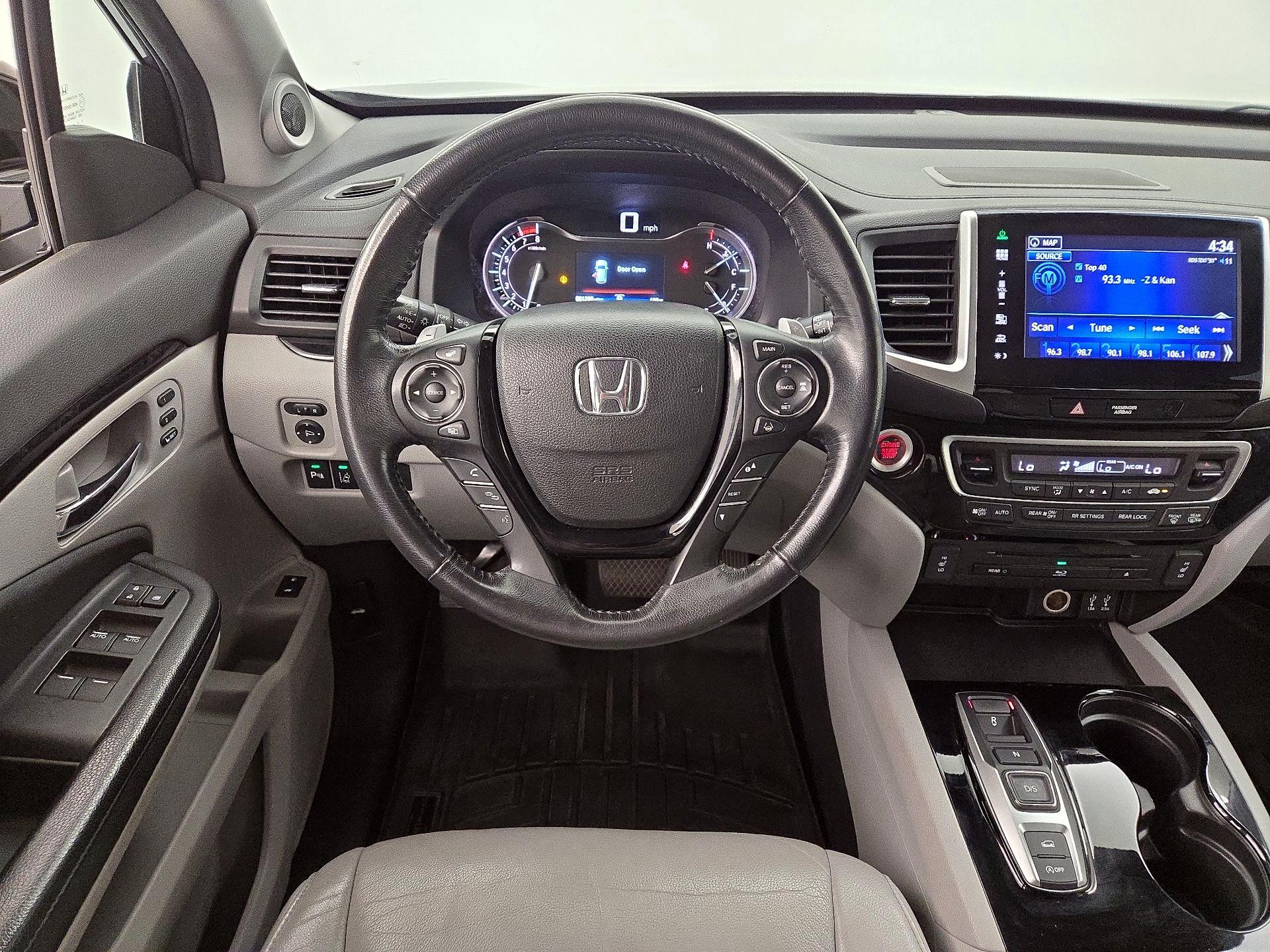 Thumbnail: 2016 Honda Pilot - 10