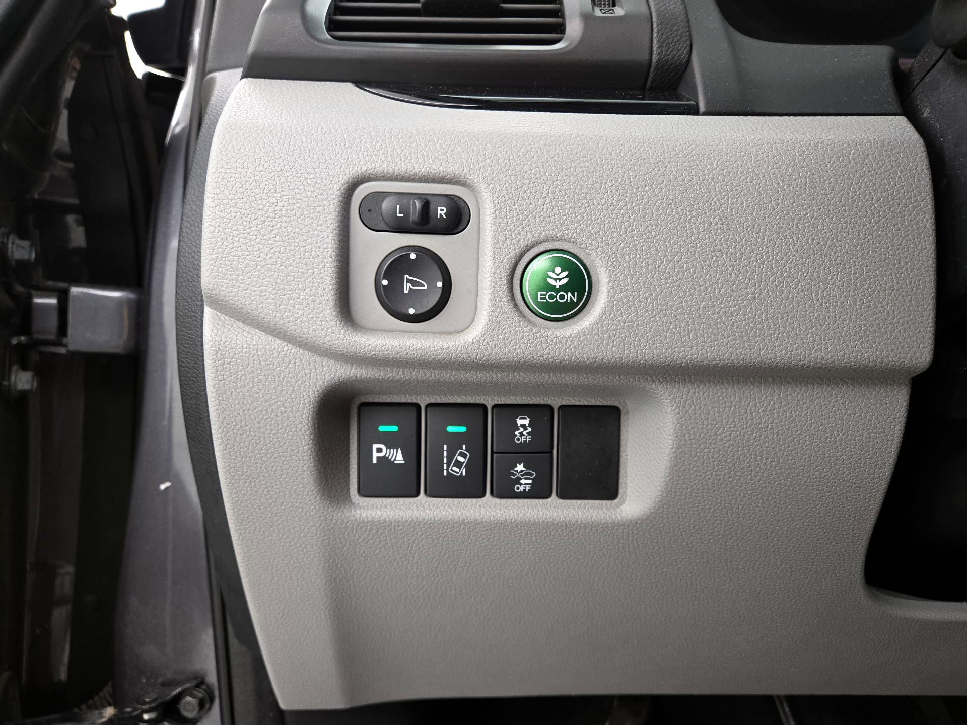 Thumbnail: 2016 Honda Pilot - 13