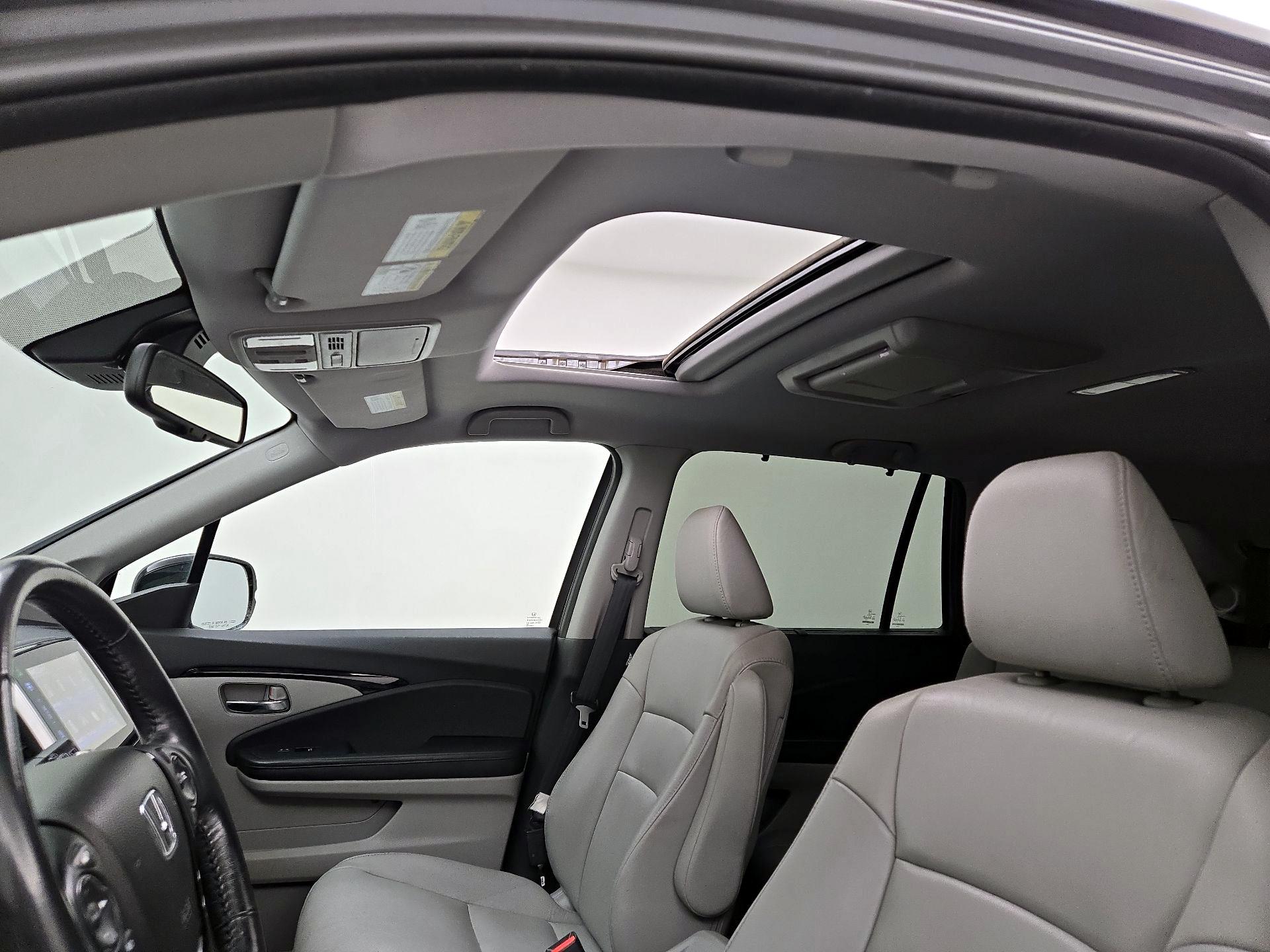 Thumbnail: 2016 Honda Pilot - 19