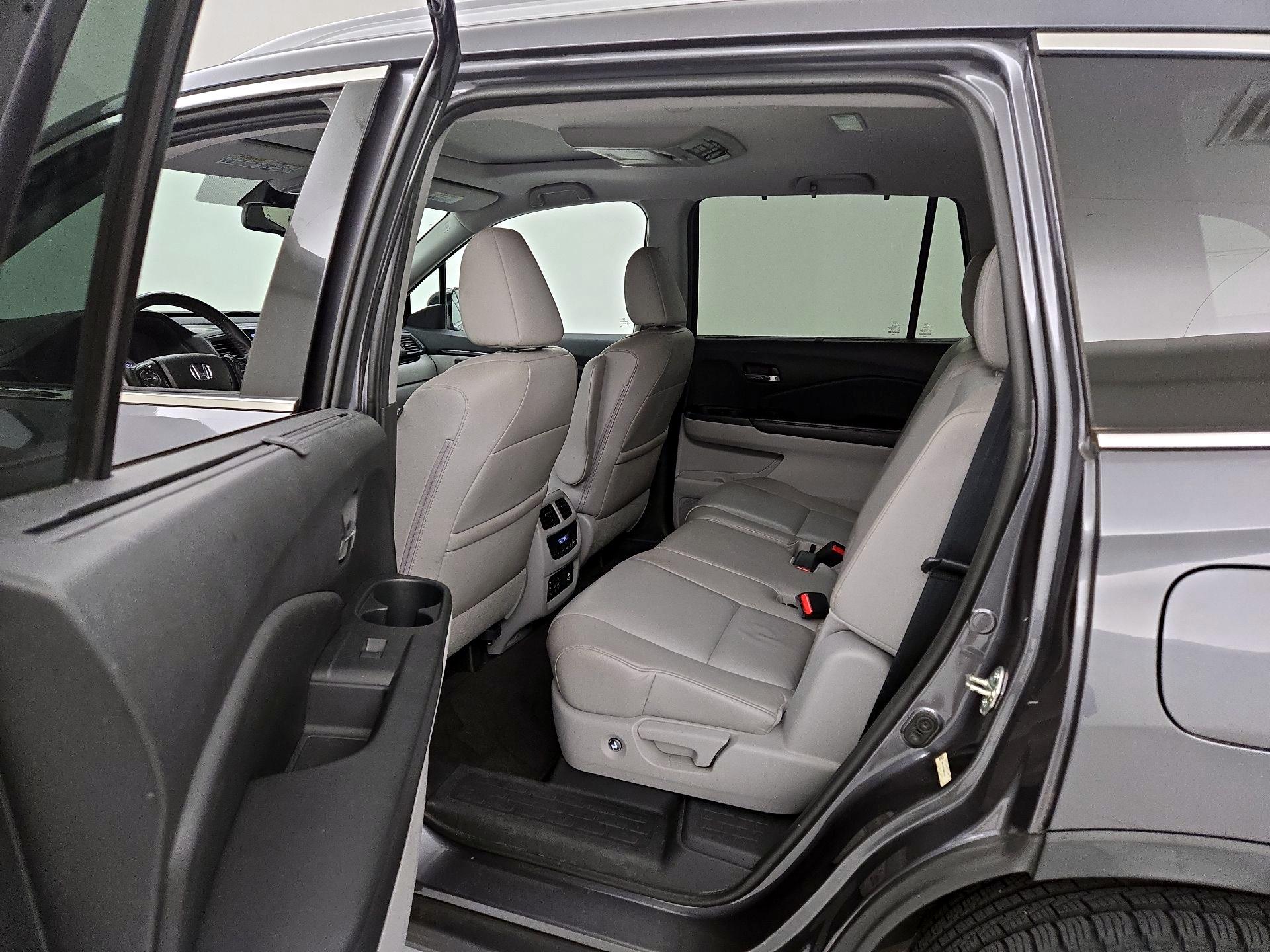 Thumbnail: 2016 Honda Pilot - 20