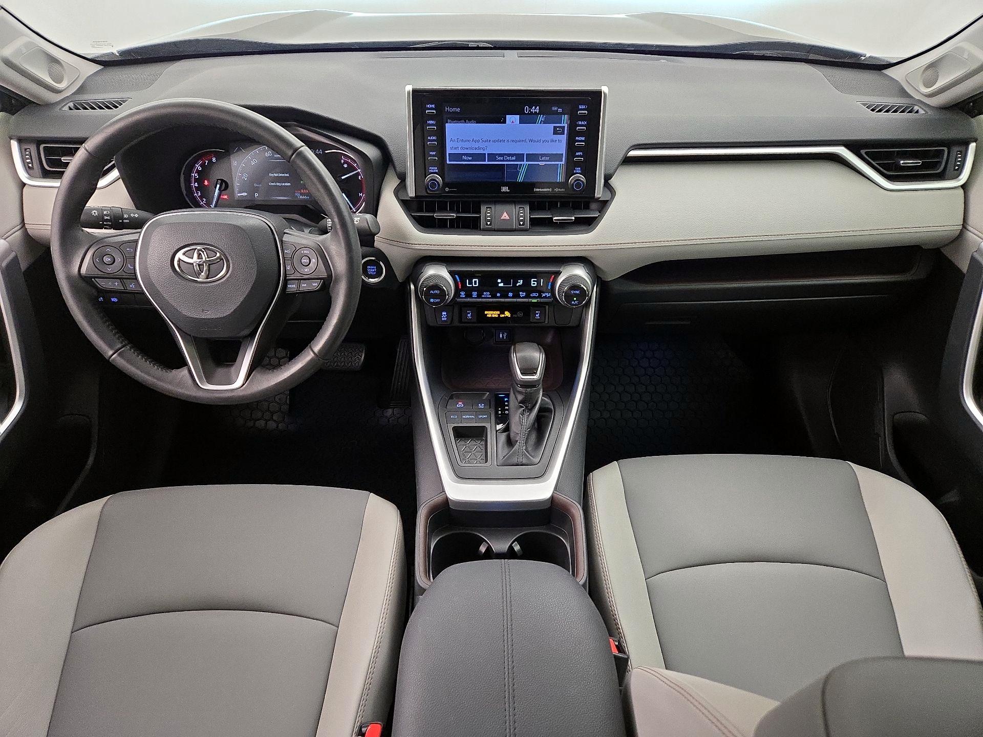 Thumbnail: 2019 Toyota RAV4 - 9