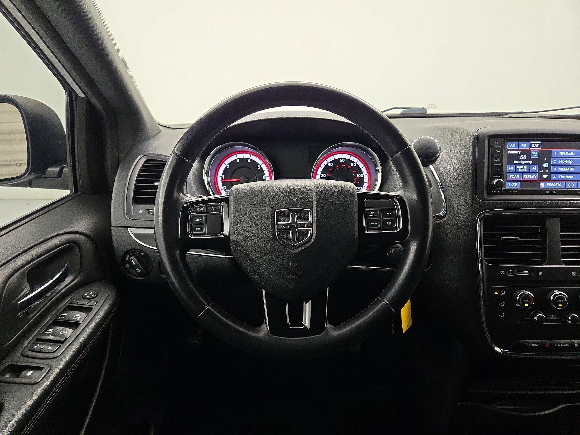 Thumbnail: 2020 Dodge Grand Caravan - 10