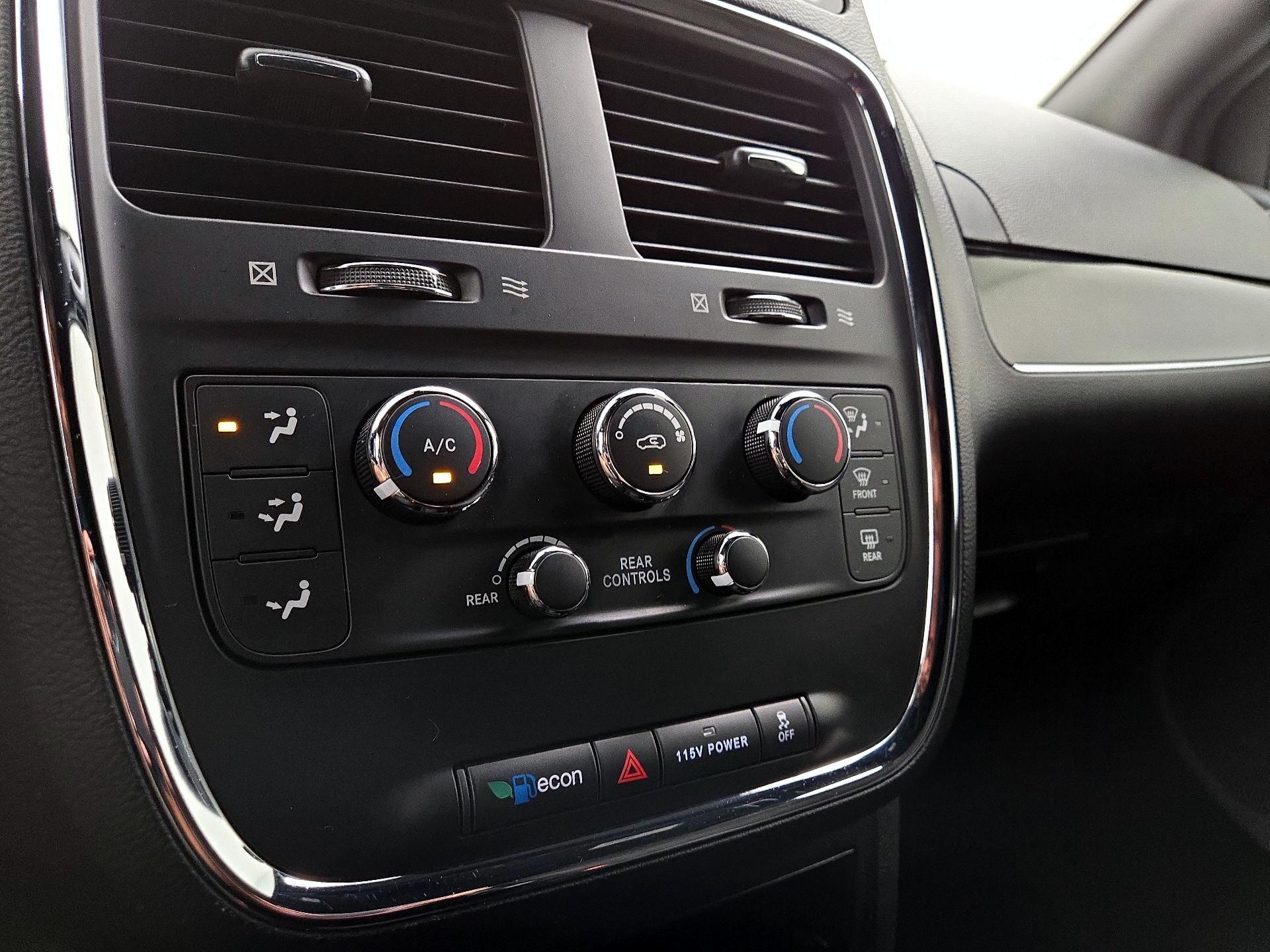 Thumbnail: 2020 Dodge Grand Caravan - 16