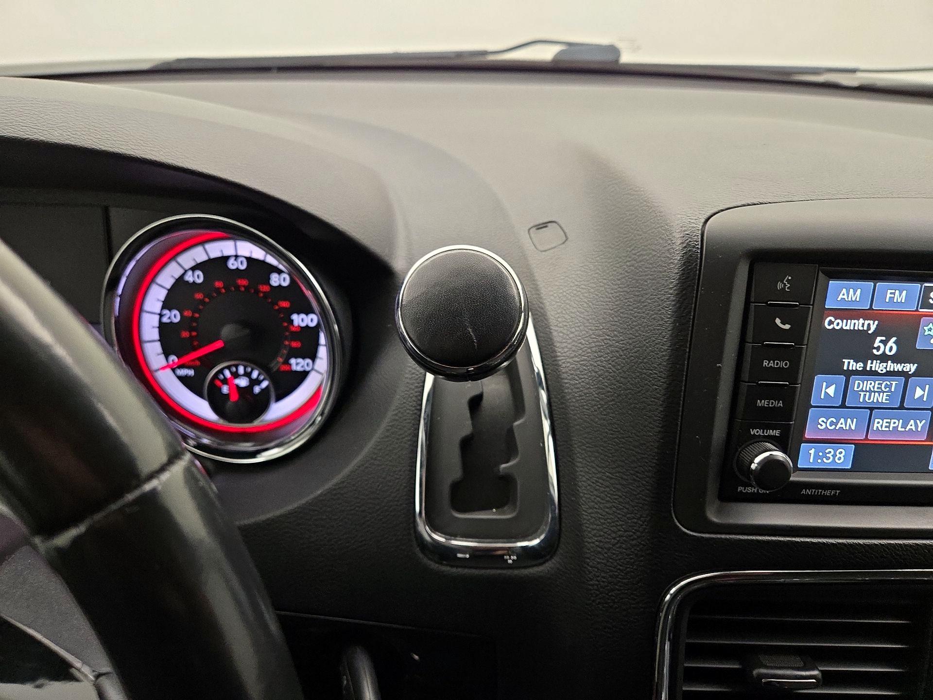 Thumbnail: 2020 Dodge Grand Caravan - 17