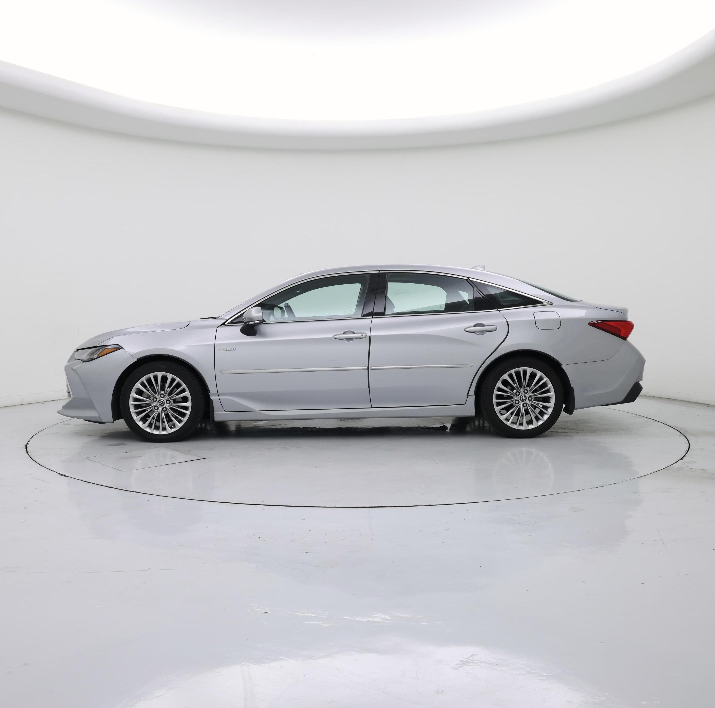 Thumbnail: 2019 Toyota Avalon - 3