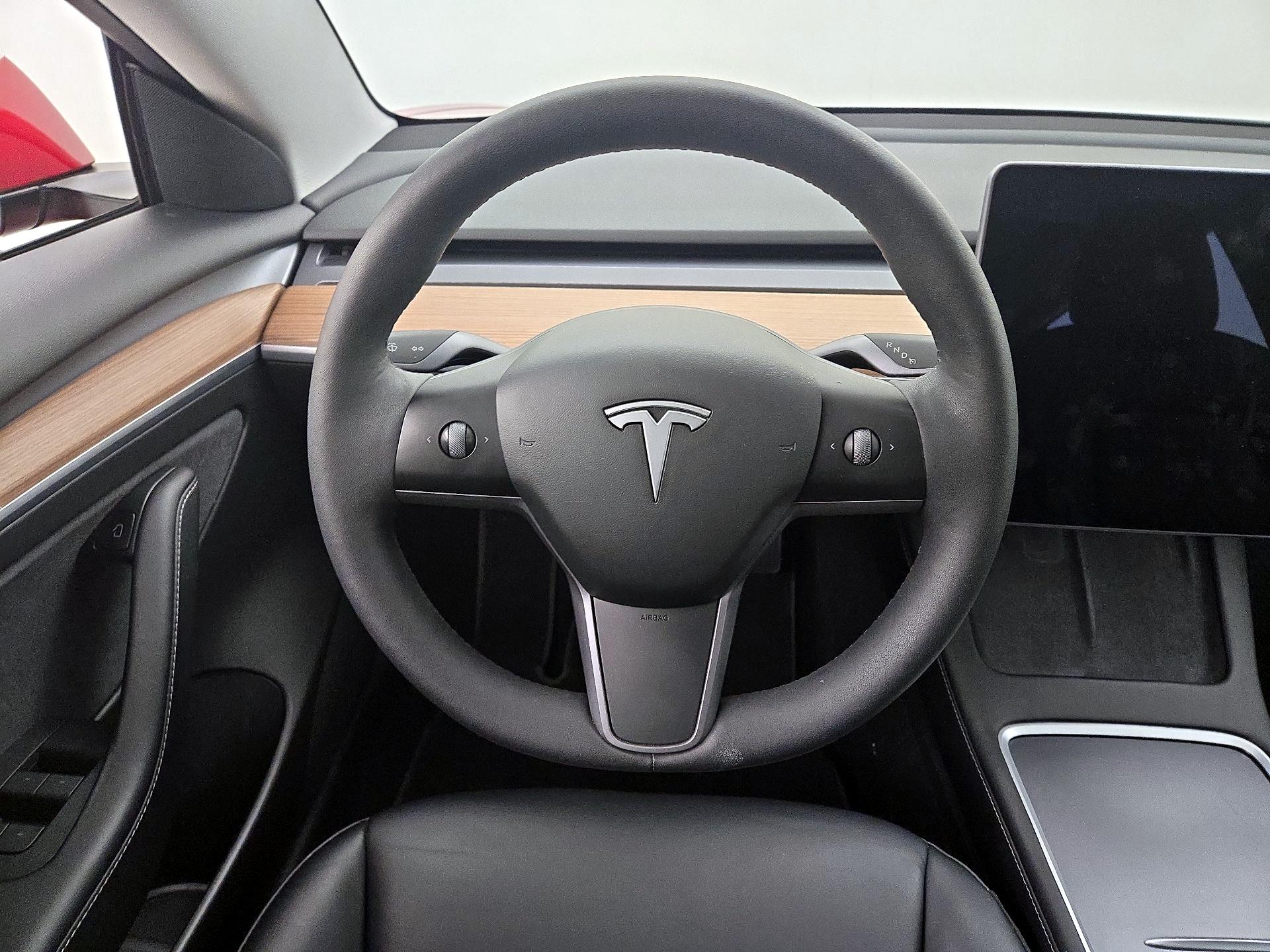 Thumbnail: 2021 Tesla Model 3 - 10